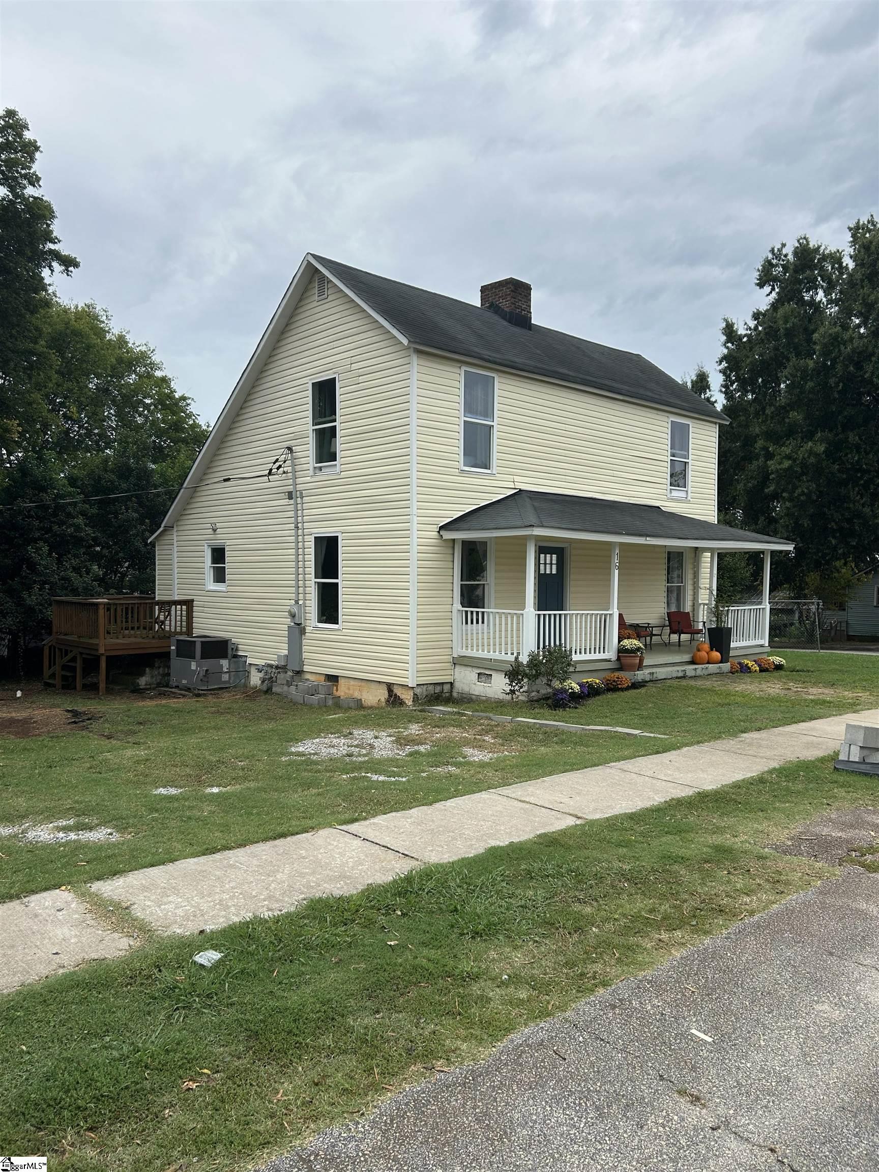 16 2nd Avenue Property Photo 2