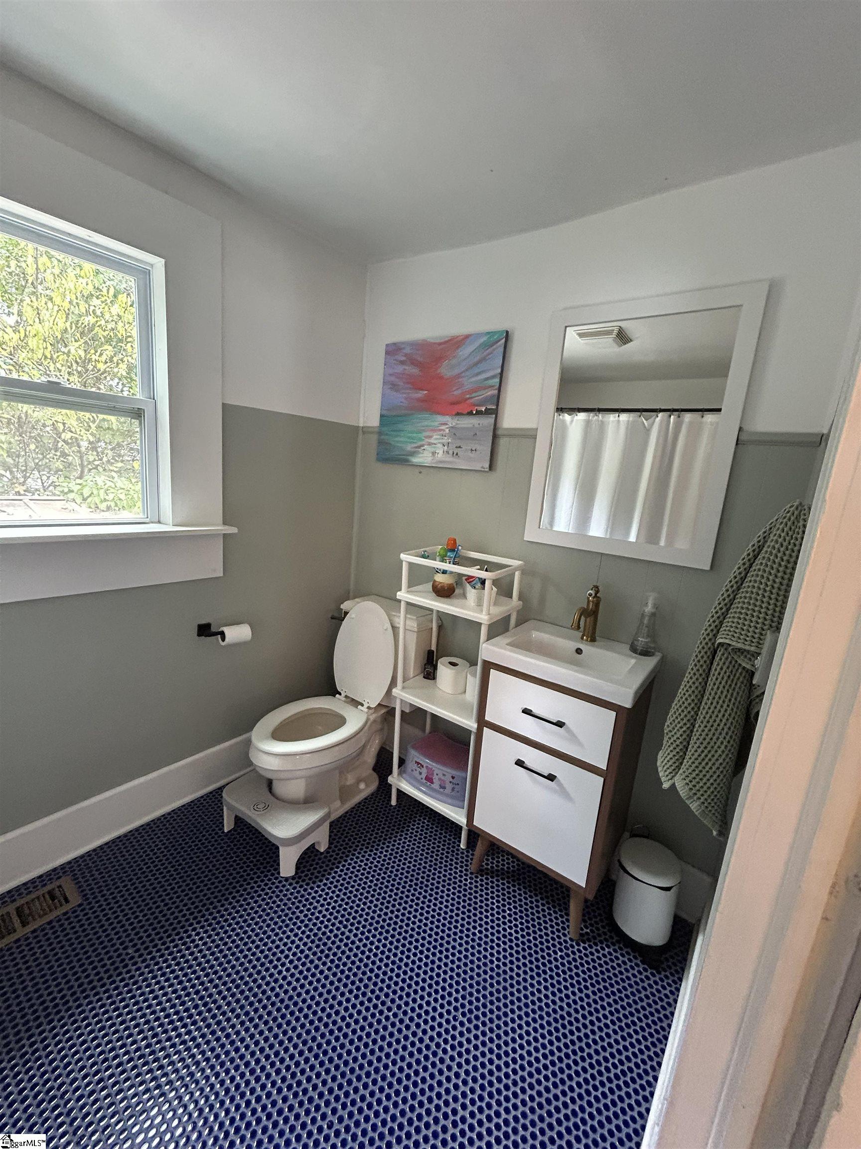 16 2nd Avenue Property Photo 21