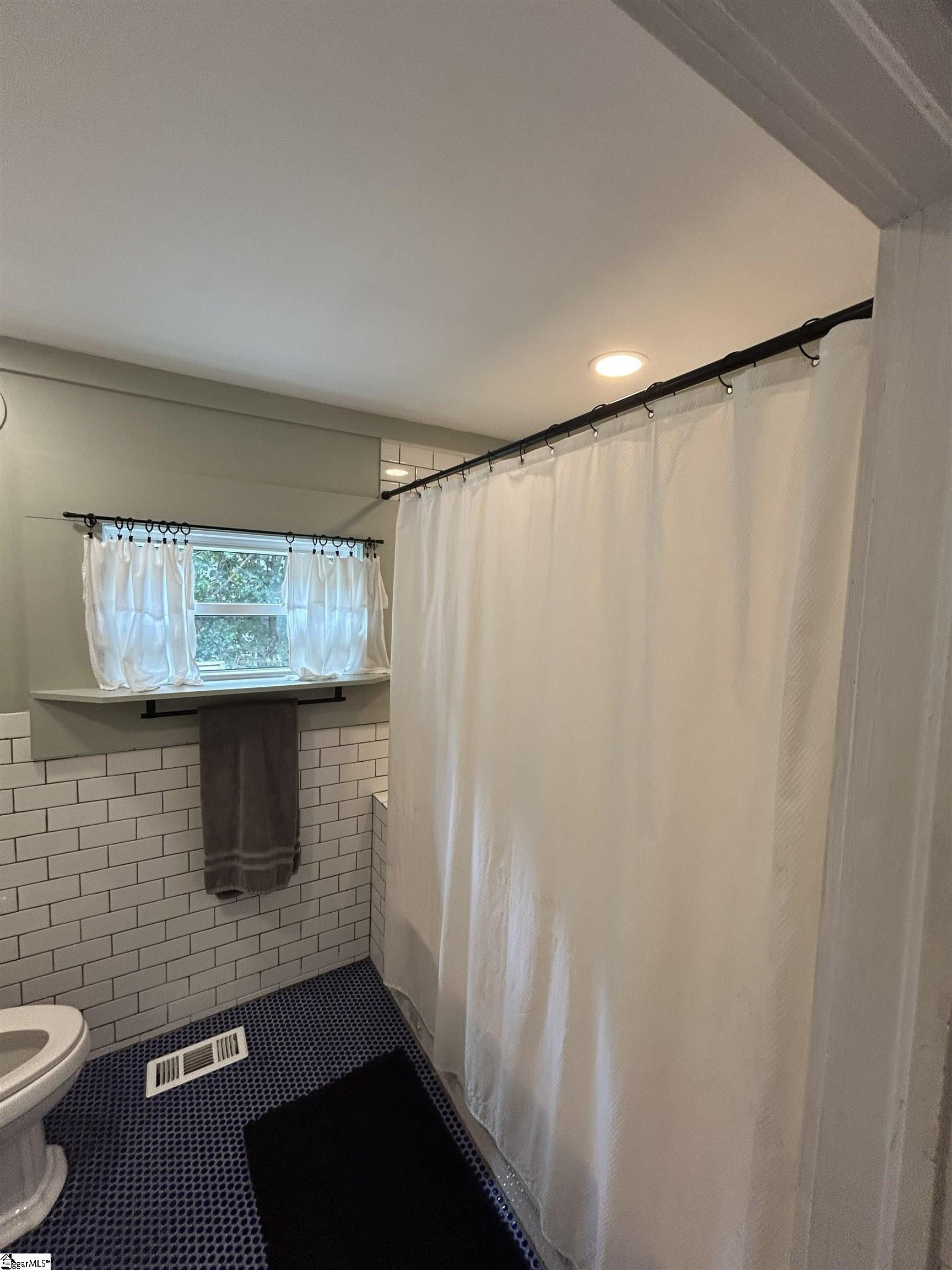 16 2nd Avenue Property Photo 41