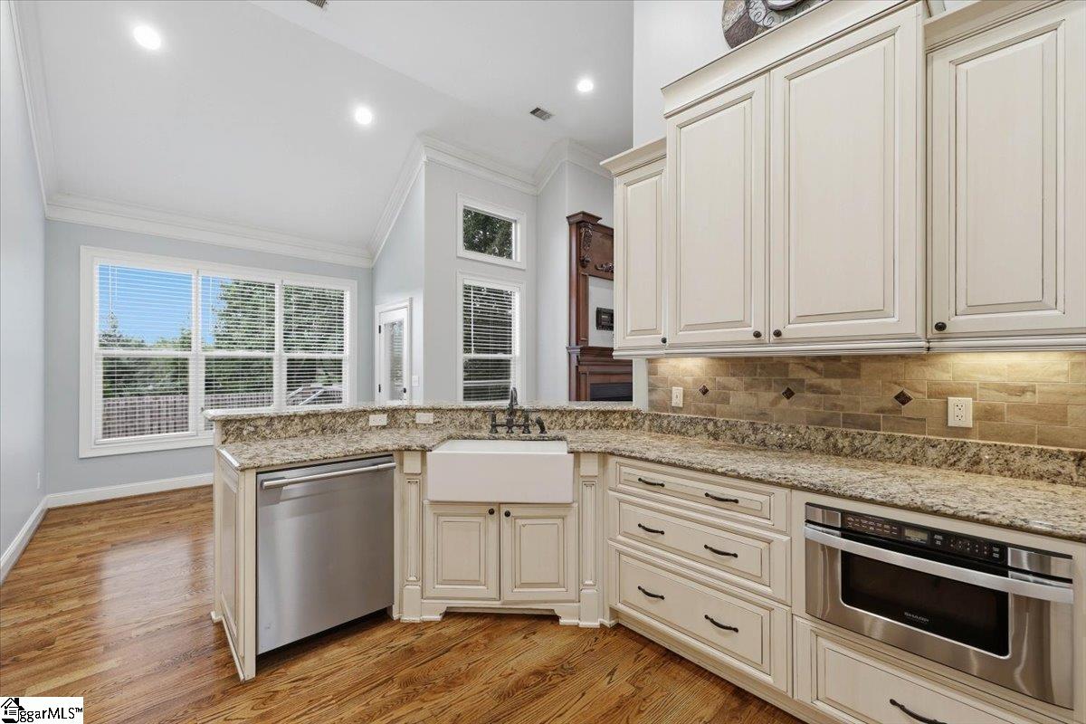 216 Kilburn Lane Property Photo 16
