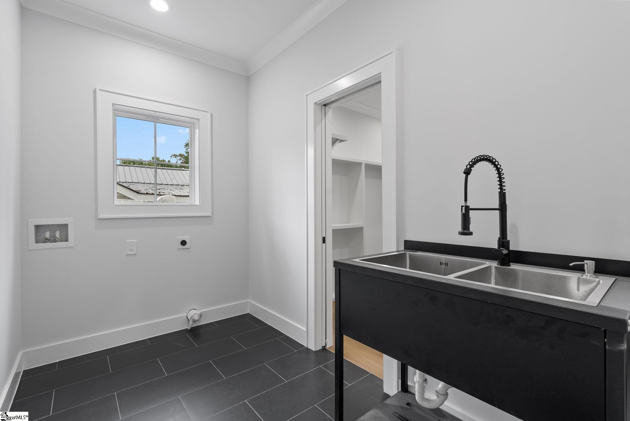 6 Apopka Avenue Property Photo 21