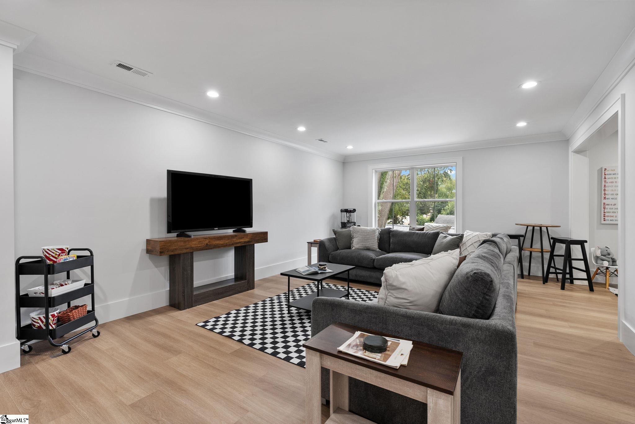 6 Apopka Avenue Property Photo 23