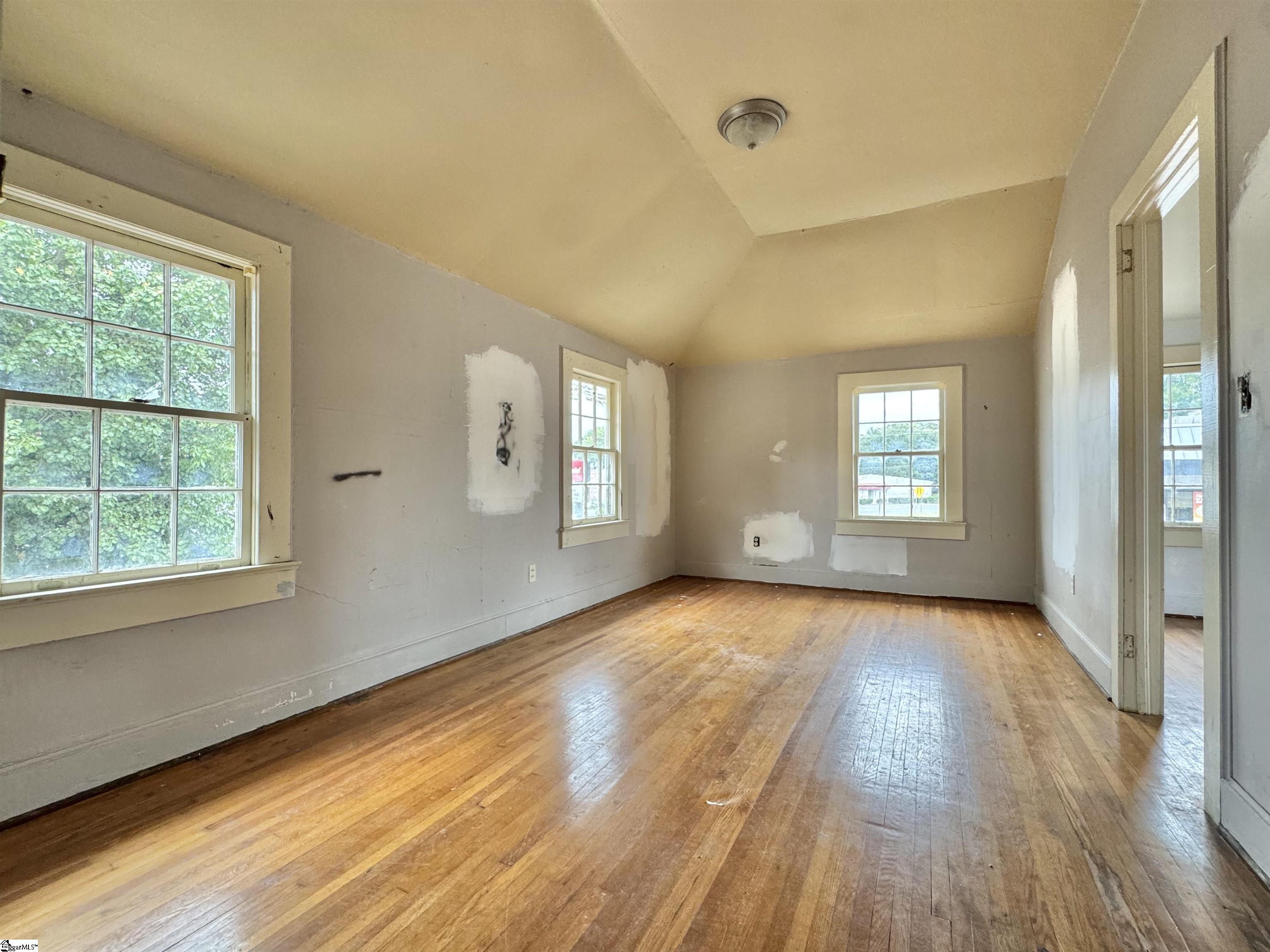 105 S 5th Street Property Photo 16