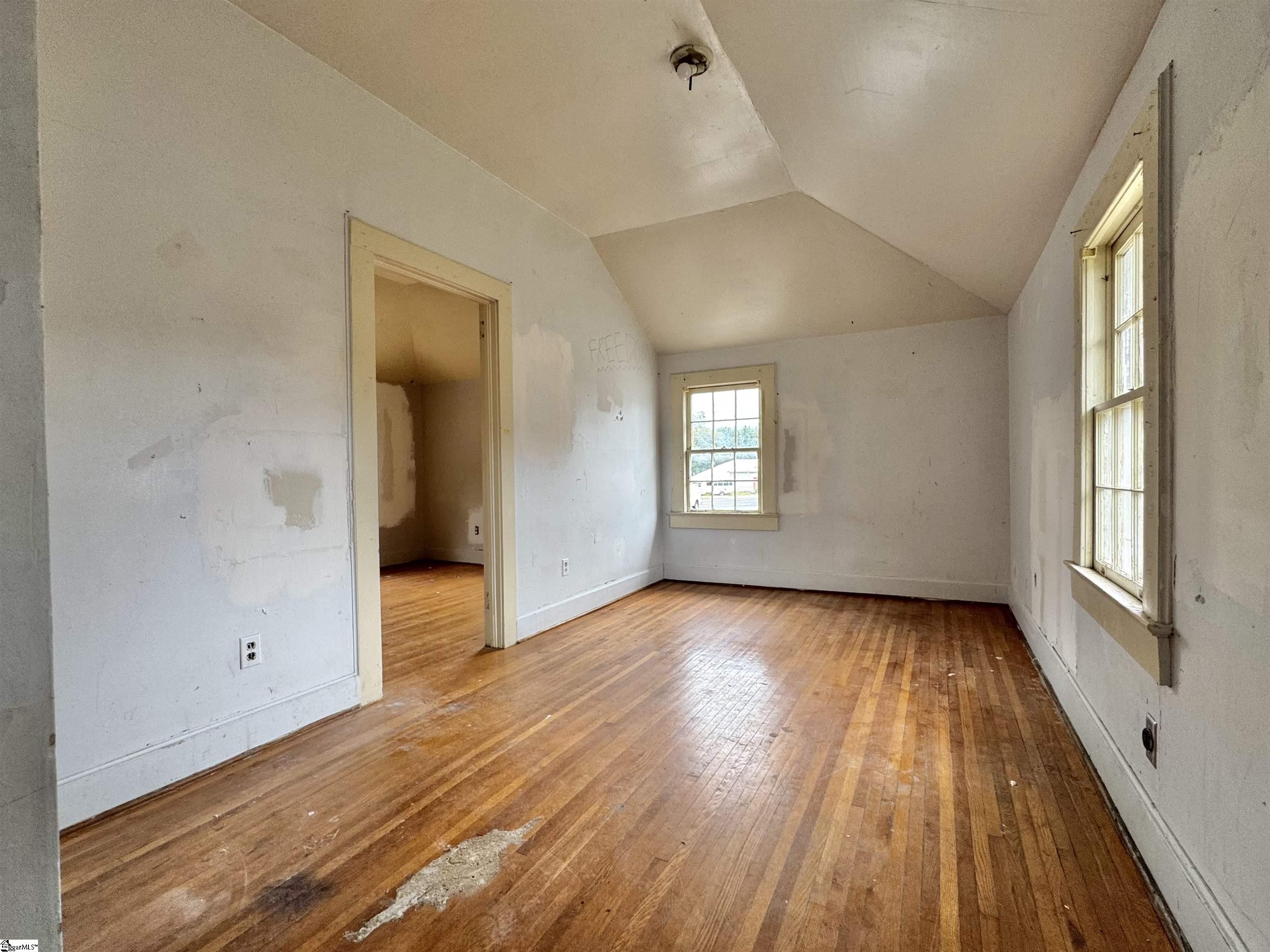 105 S 5th Street Property Photo 17