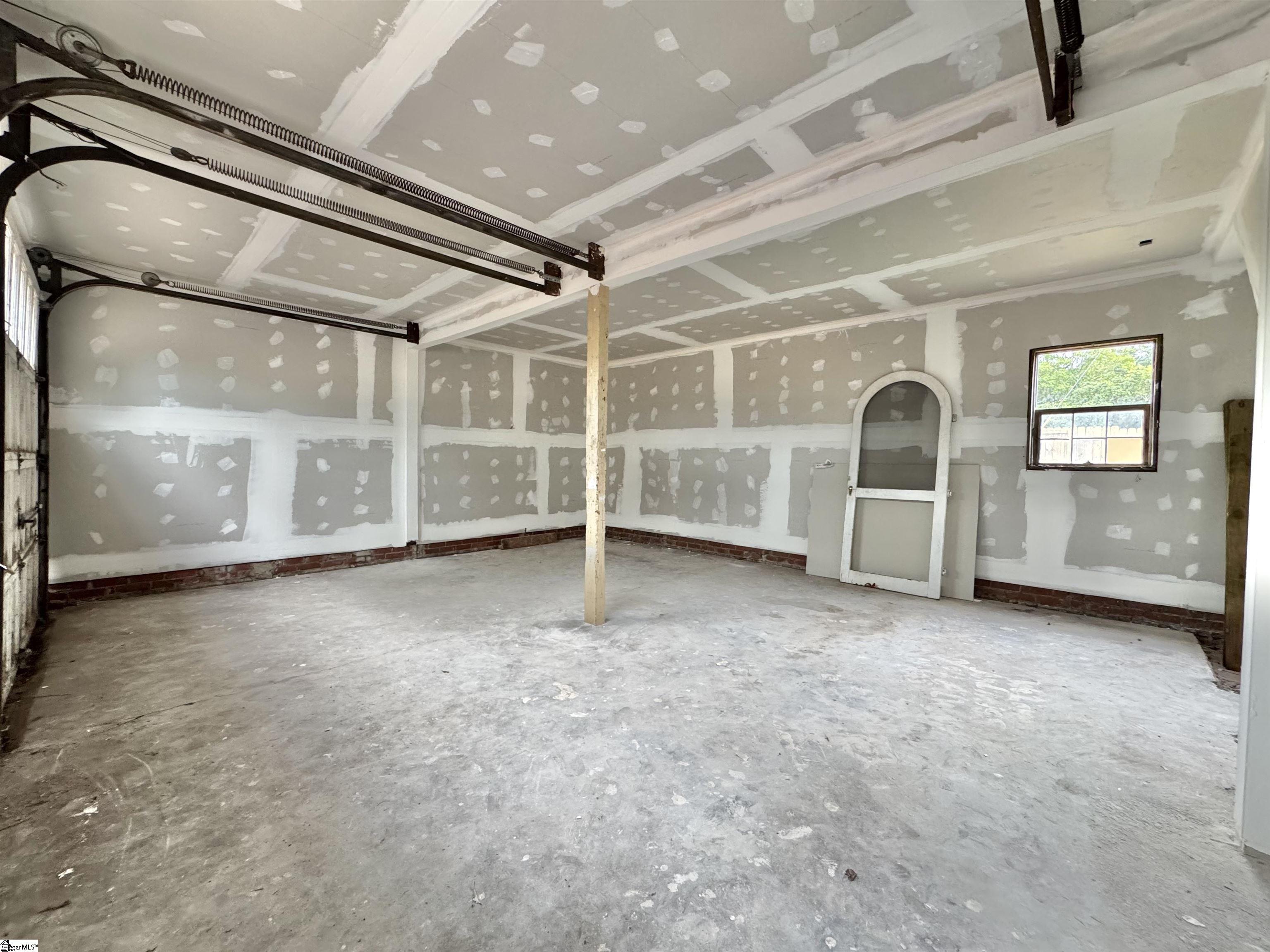 105 S 5th Street Property Photo 19