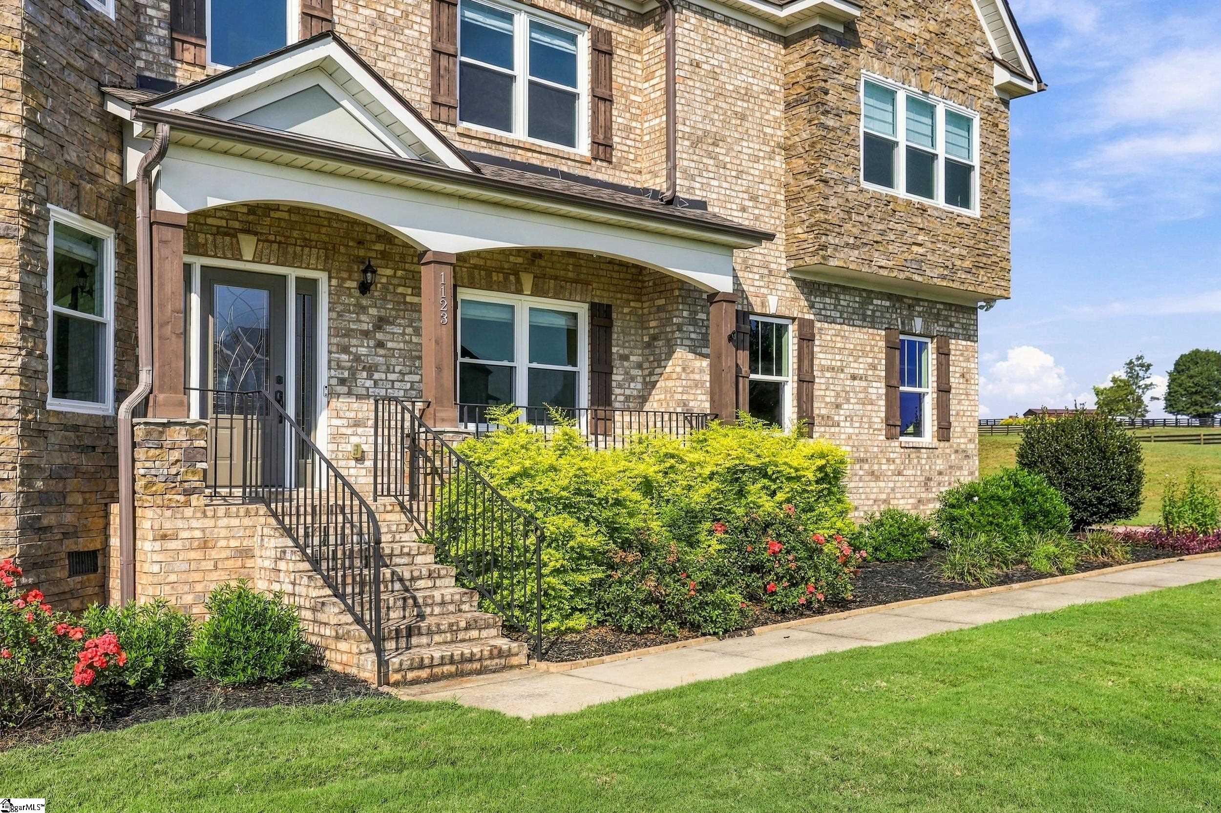1123 Bellmare Way Property Photo 3