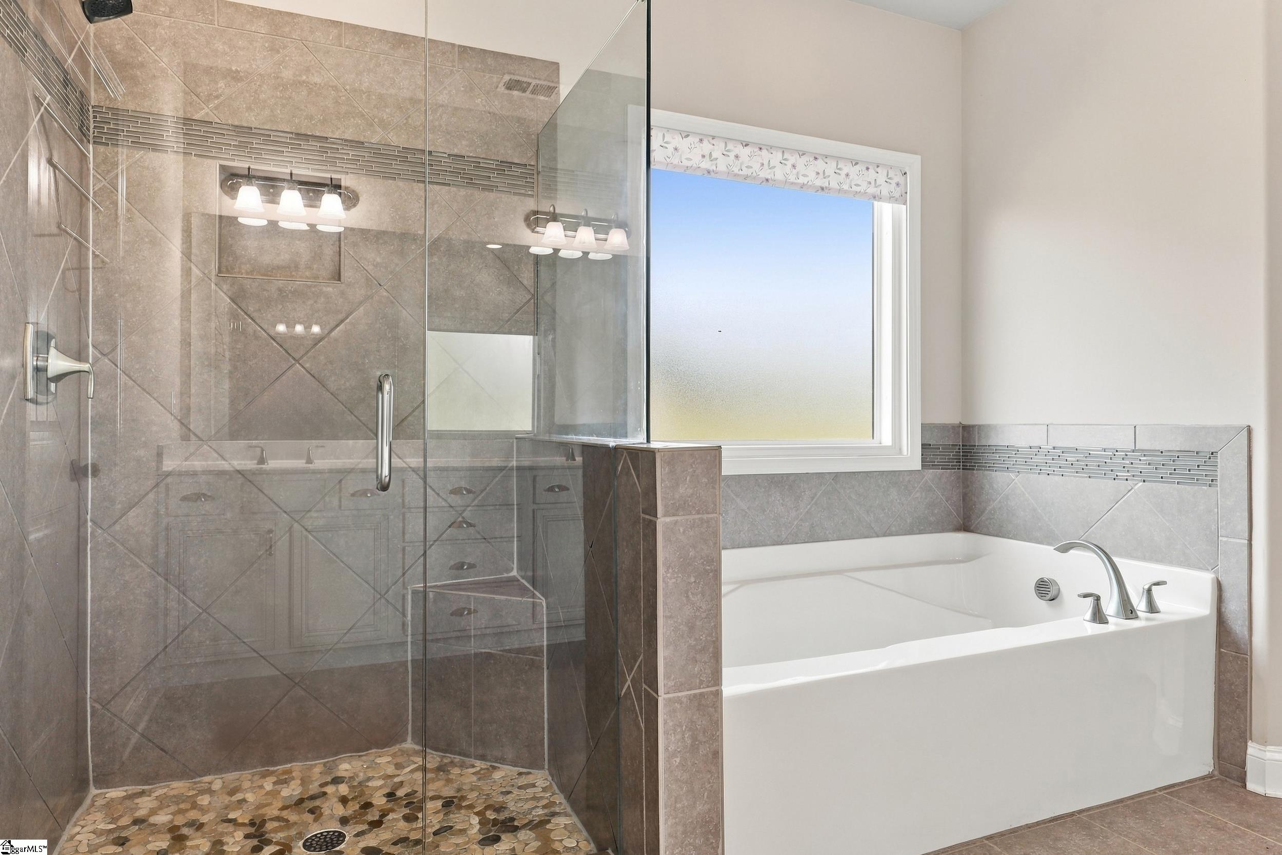 1123 Bellmare Way Property Photo 30