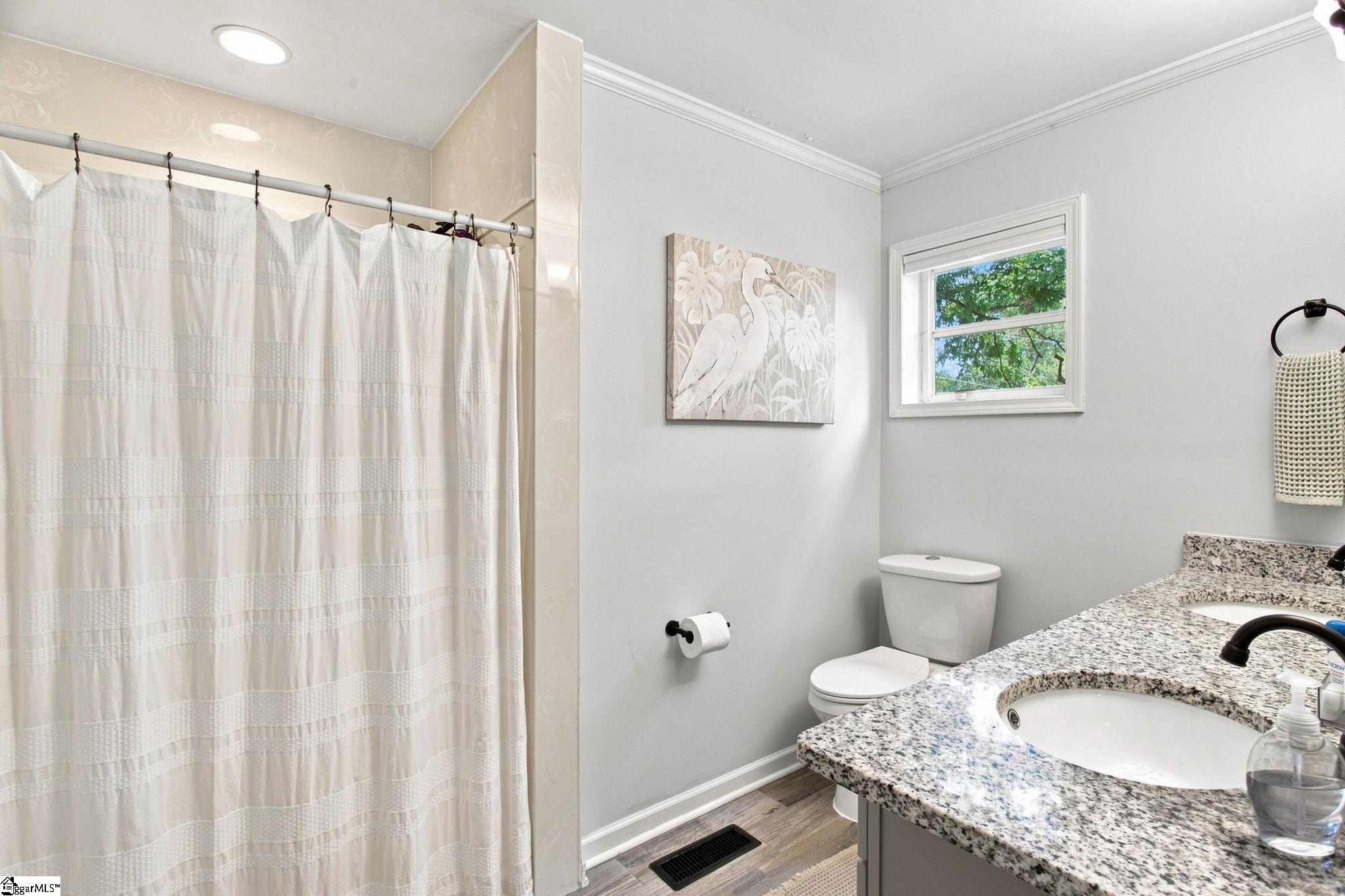 2 Crafton Street Property Photo 31