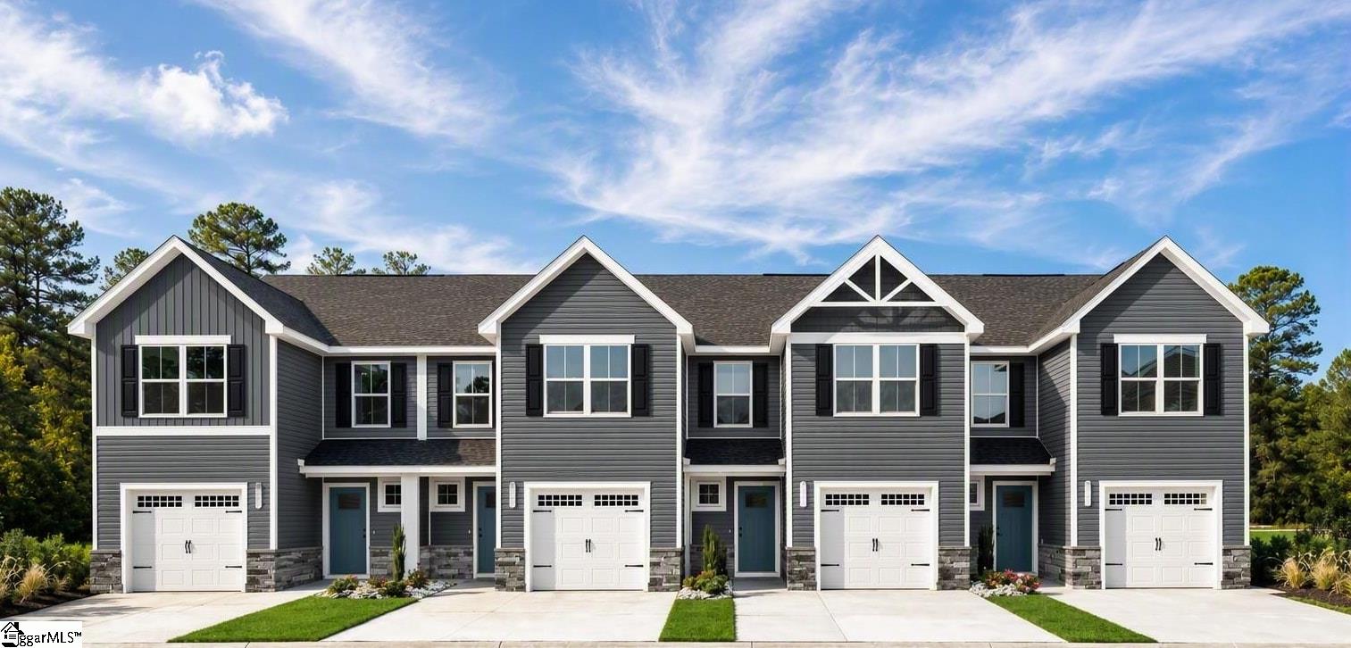 1604947 Property Photo 2