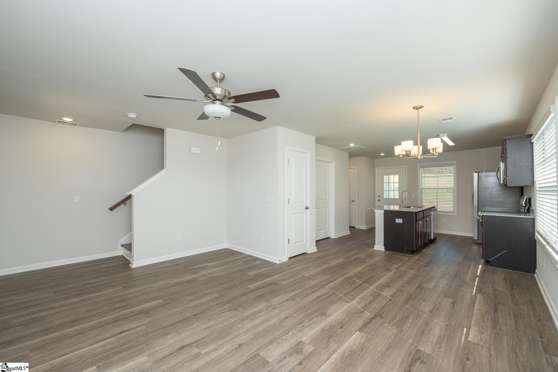 6 Thorndike Way Property Photo 6