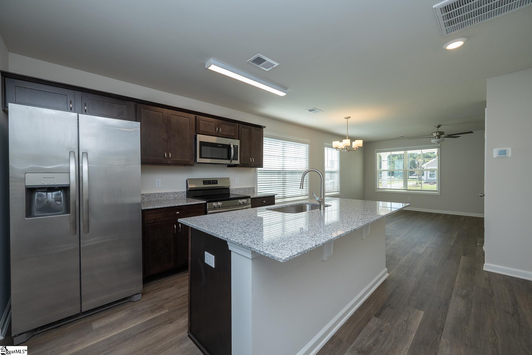 6 Thorndike Way Property Photo 10