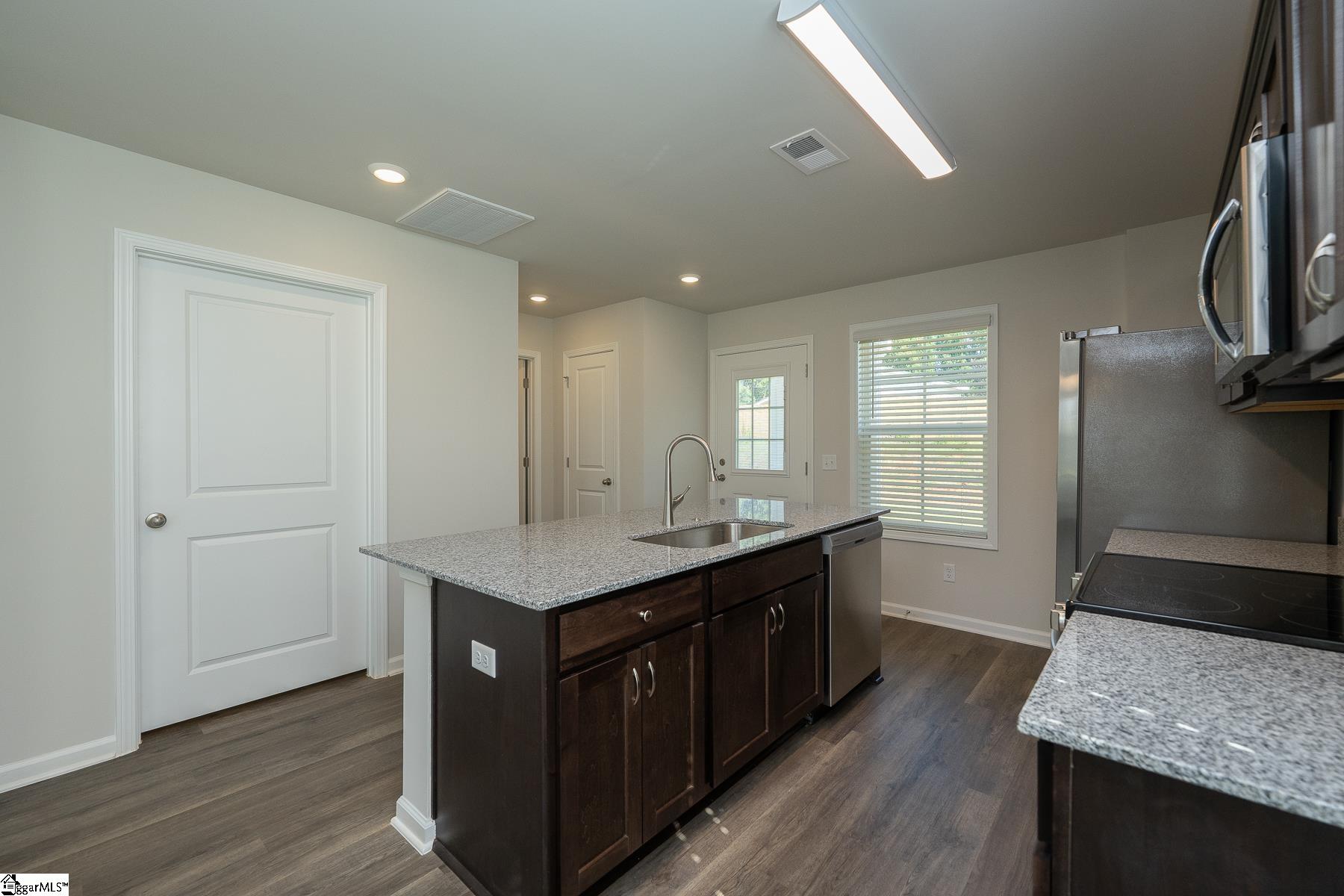 6 Thorndike Way Property Photo 11