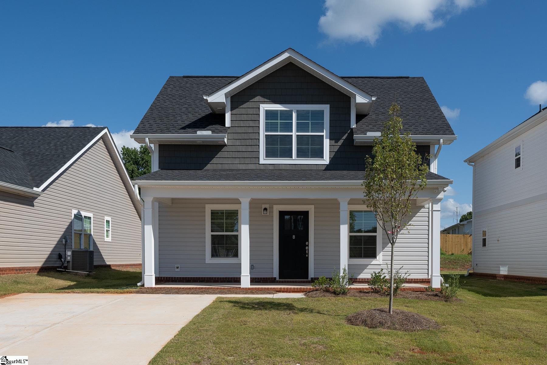 8 Thorndike Way Property Photo 1