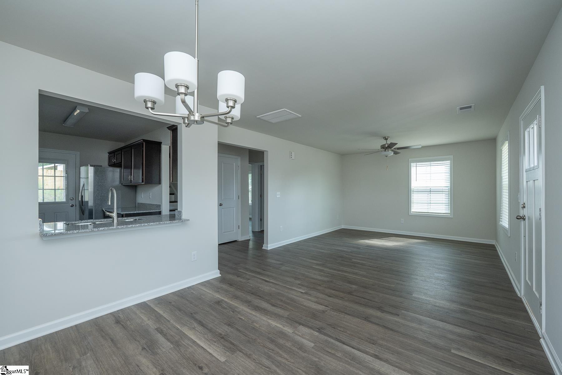 8 Thorndike Way Property Photo 4