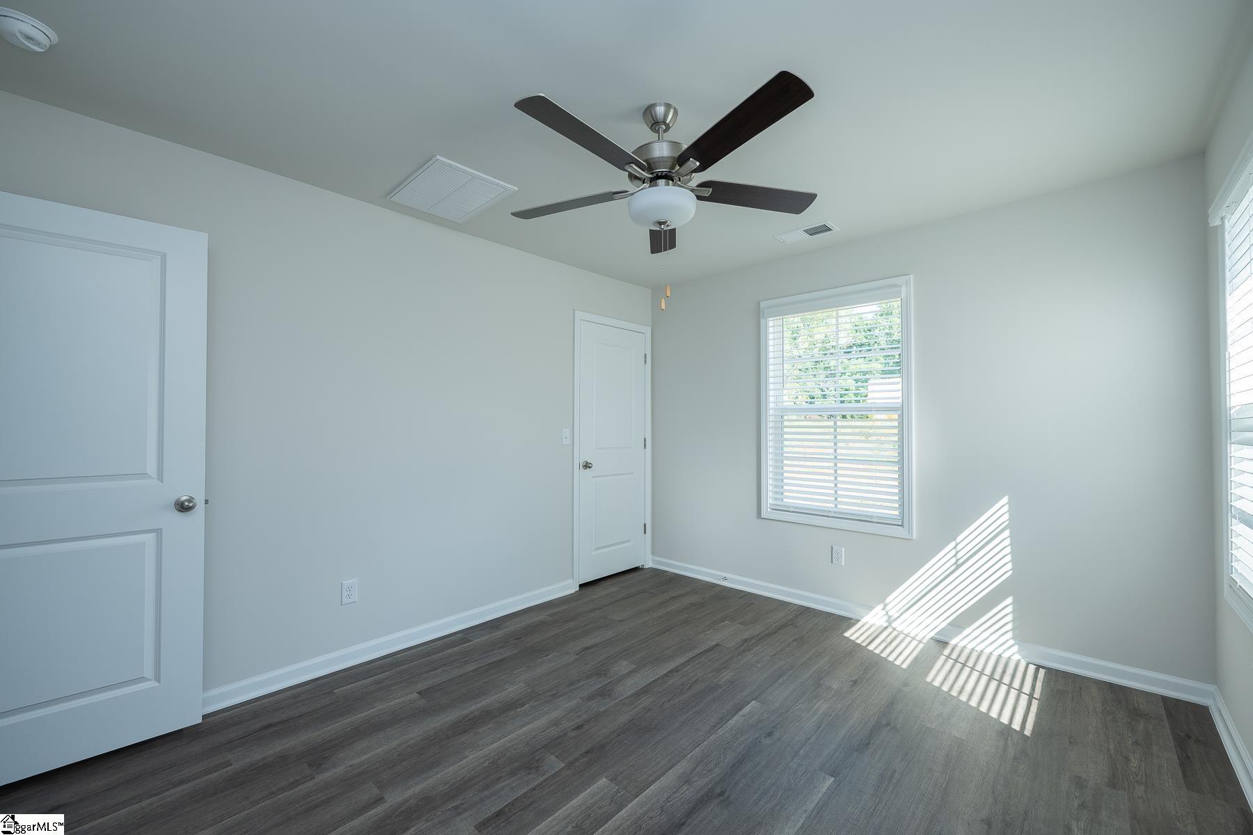 8 Thorndike Way Property Photo 13
