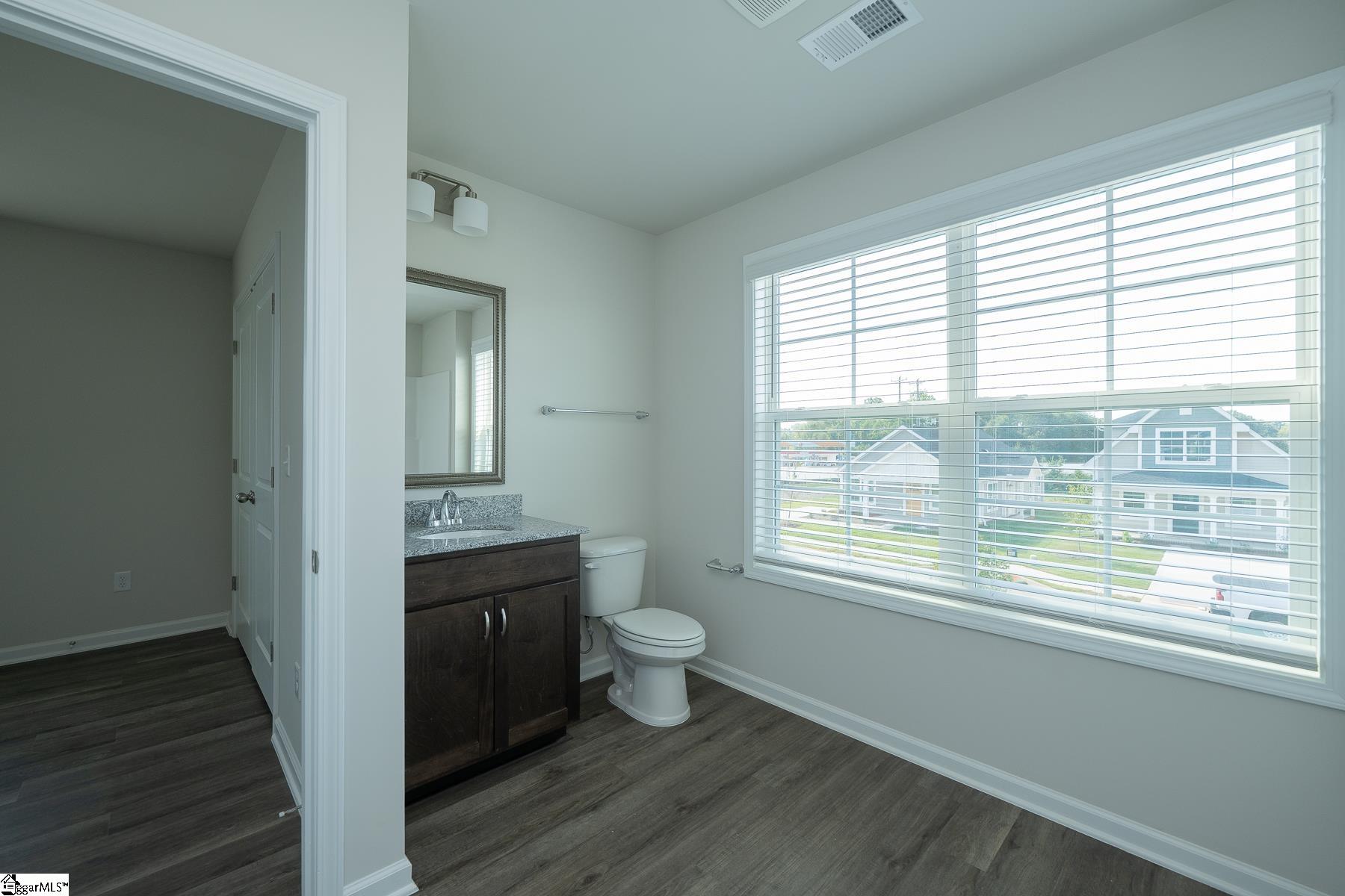 8 Thorndike Way Property Photo 18