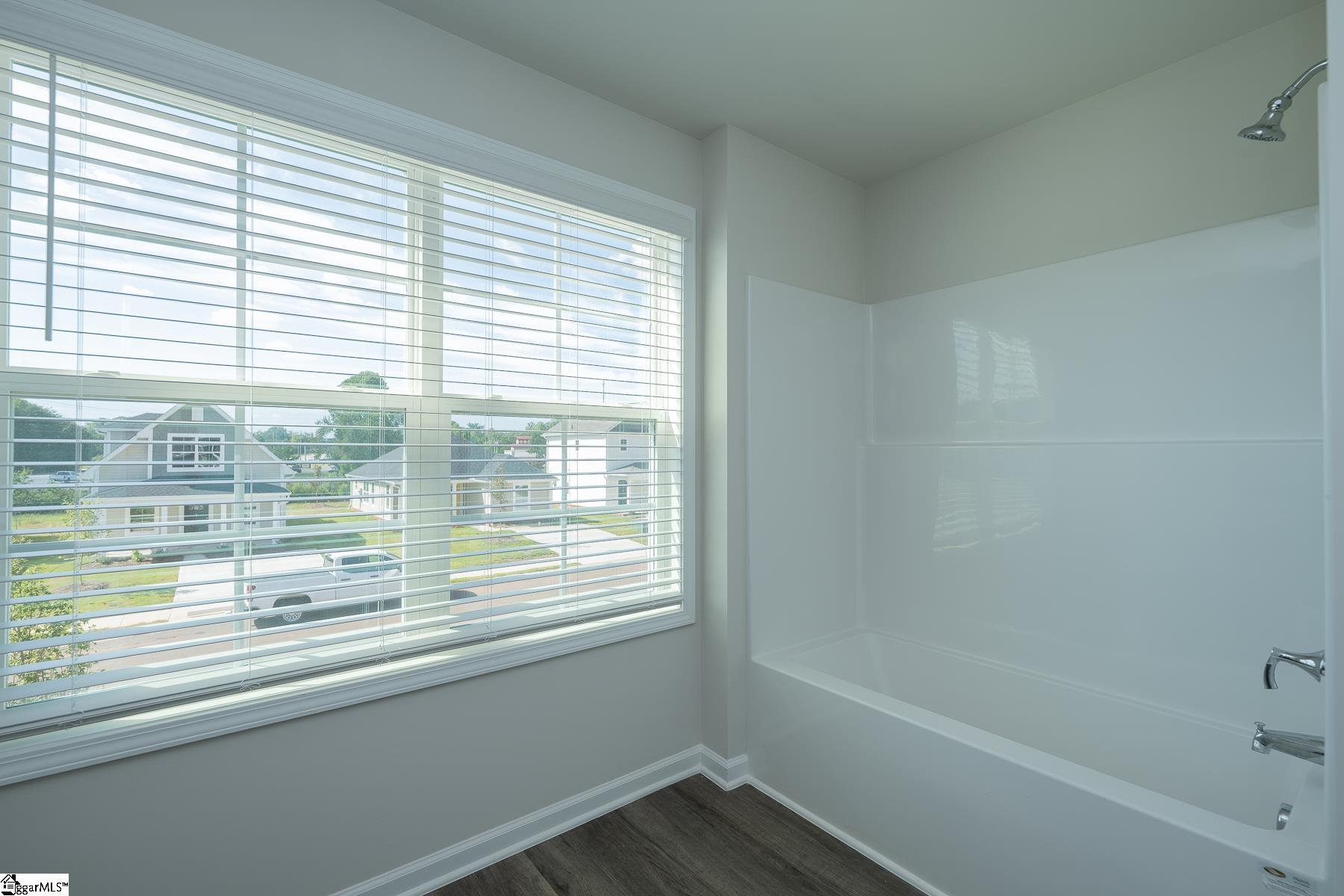 8 Thorndike Way Property Photo 20