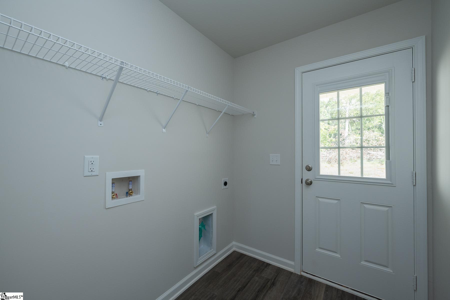 12 Thorndike Way Property Photo 13