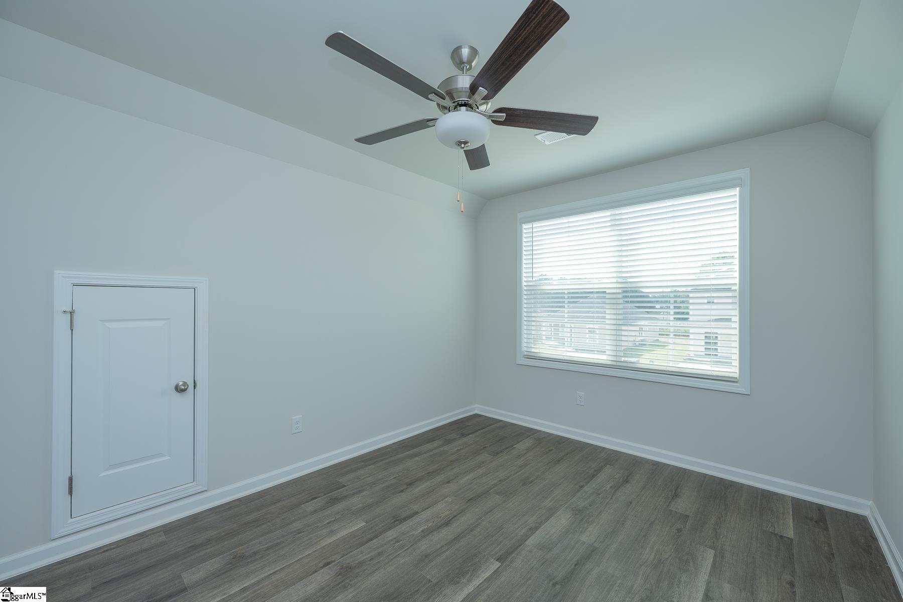 12 Thorndike Way Property Photo 18