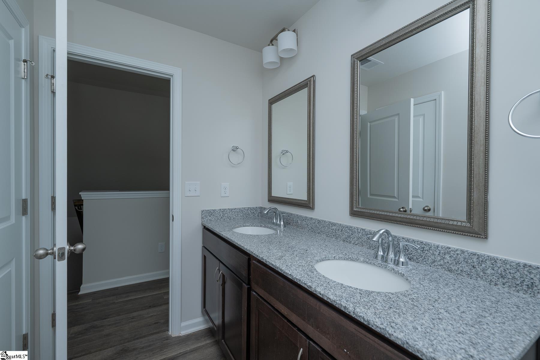12 Thorndike Way Property Photo 21