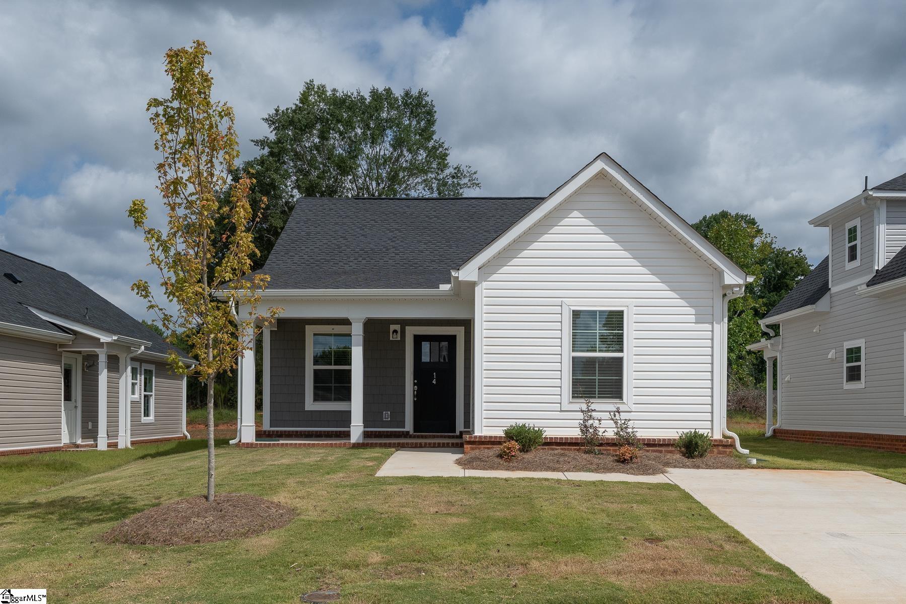 14 Thorndike Way Property Photo 2