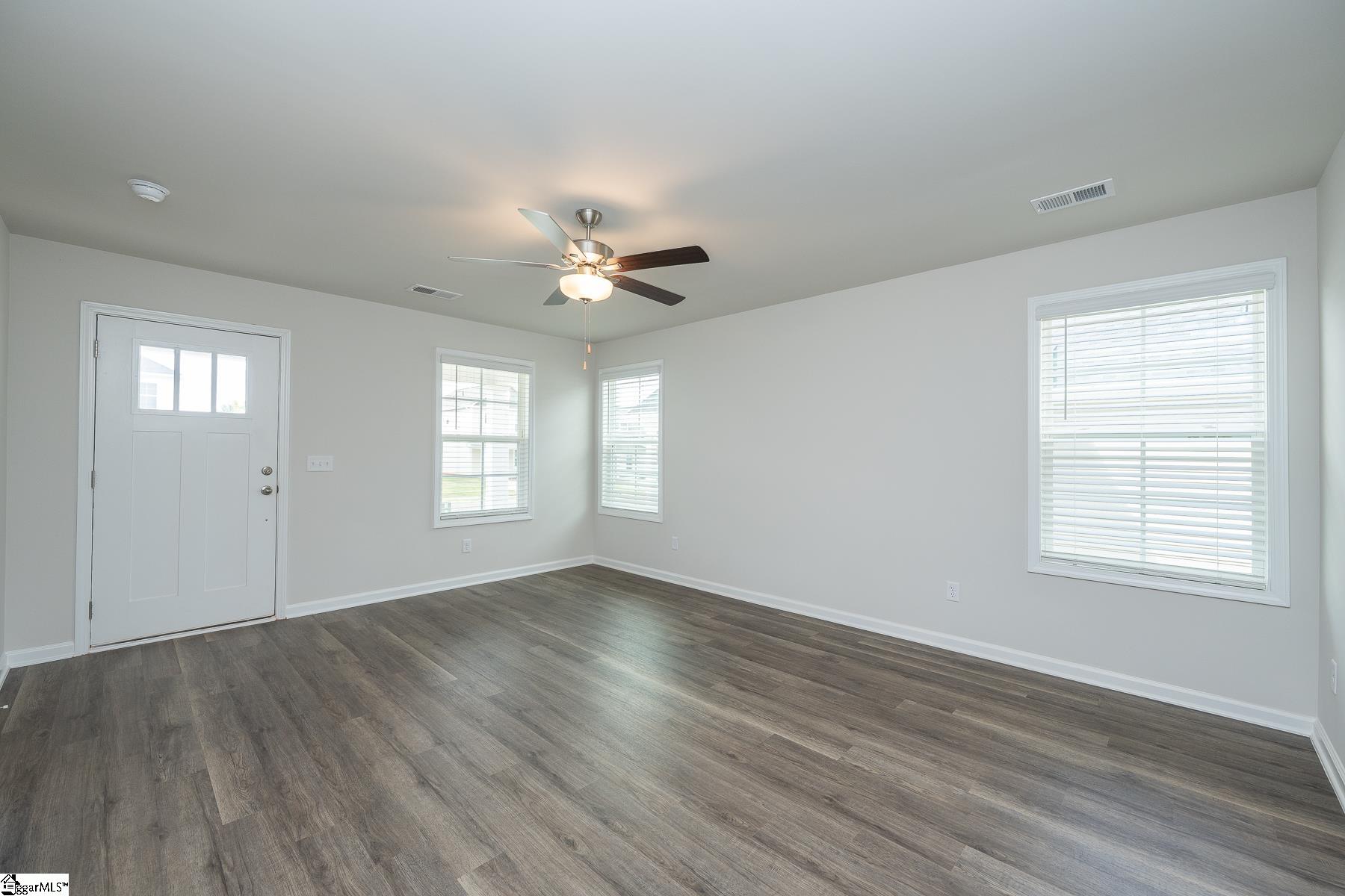 14 Thorndike Way Property Photo 4