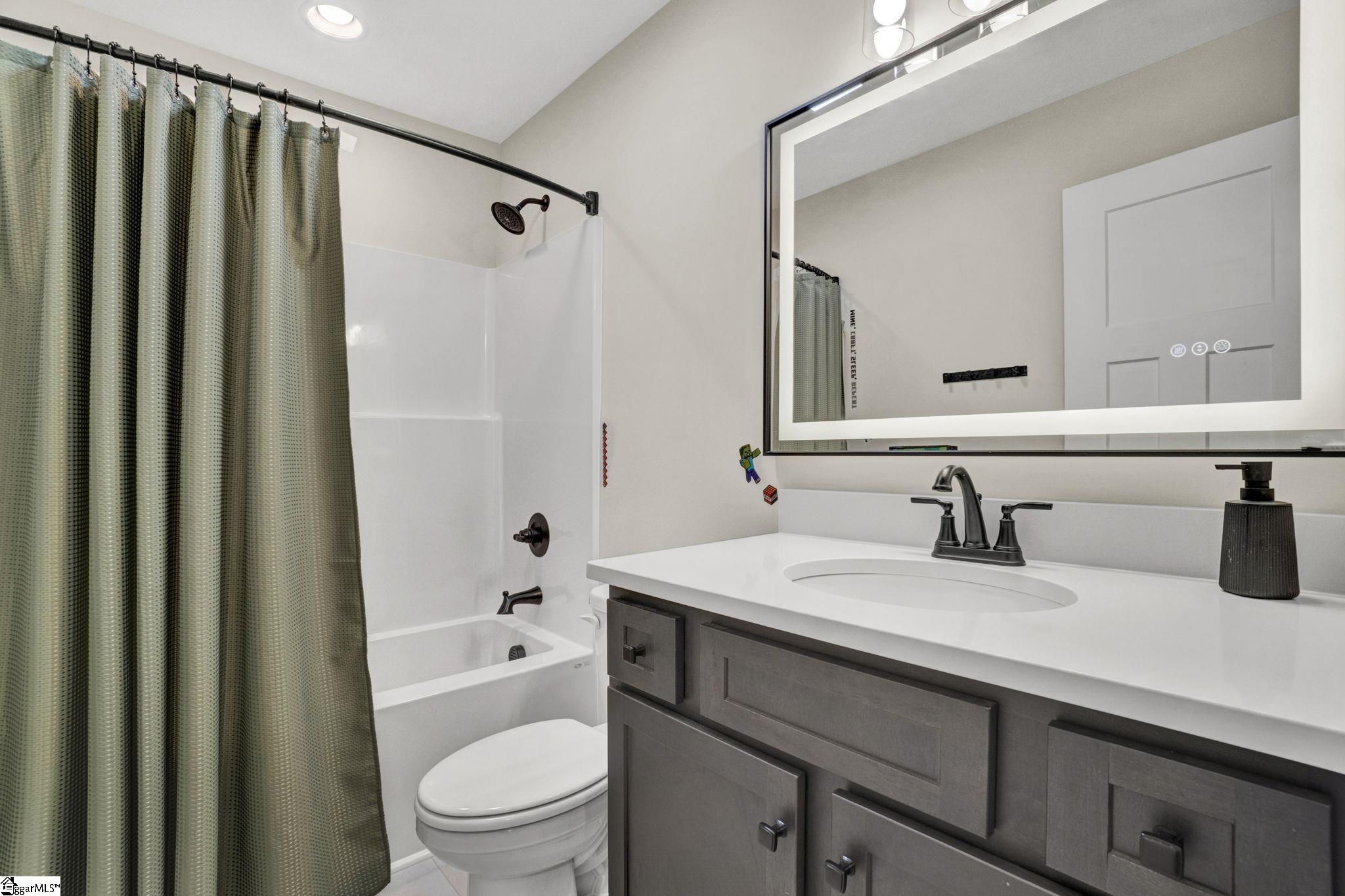 6118 Highway 81 North Property Photo 31