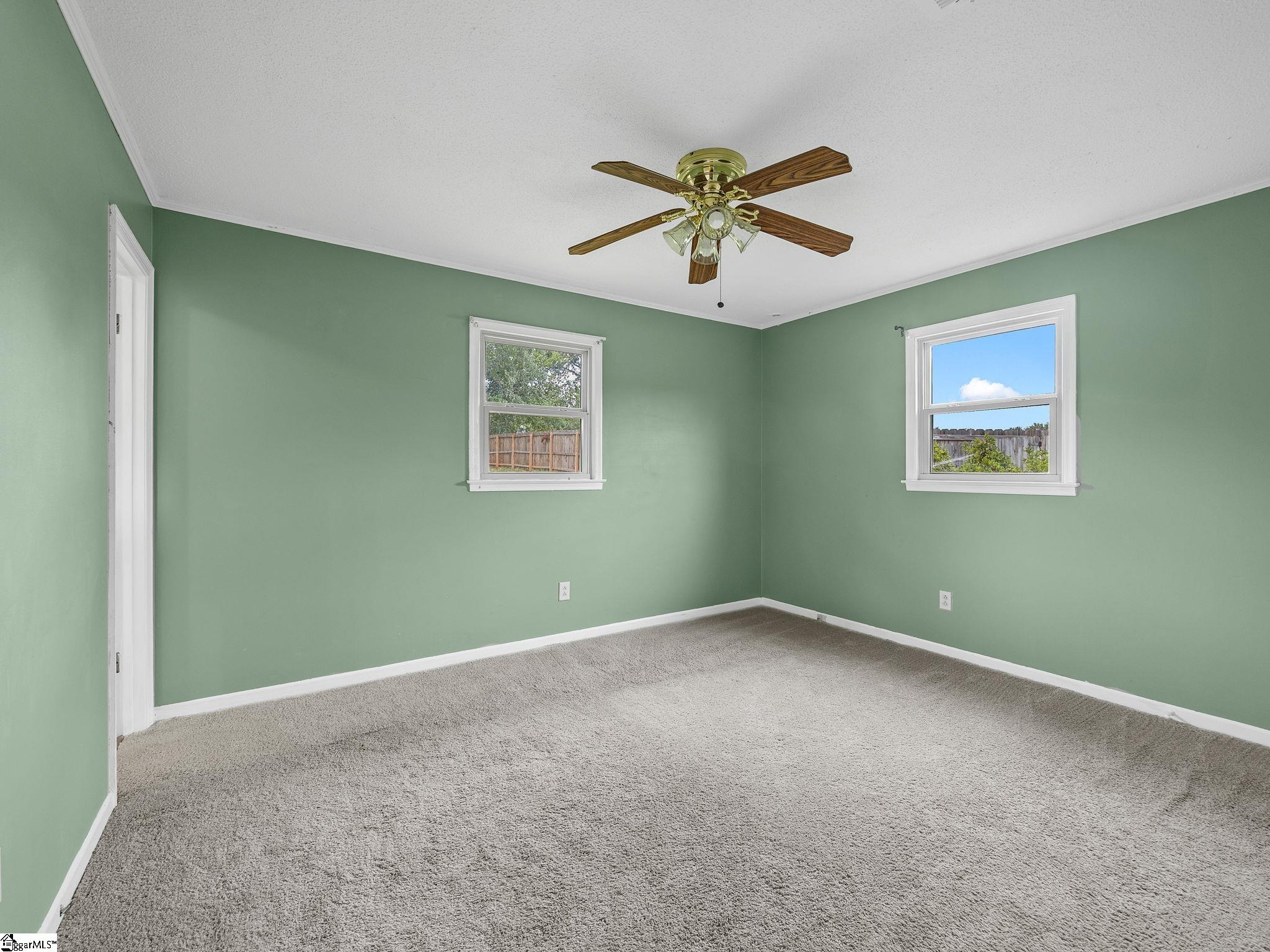 128 Twin Creek Drive Property Photo 20