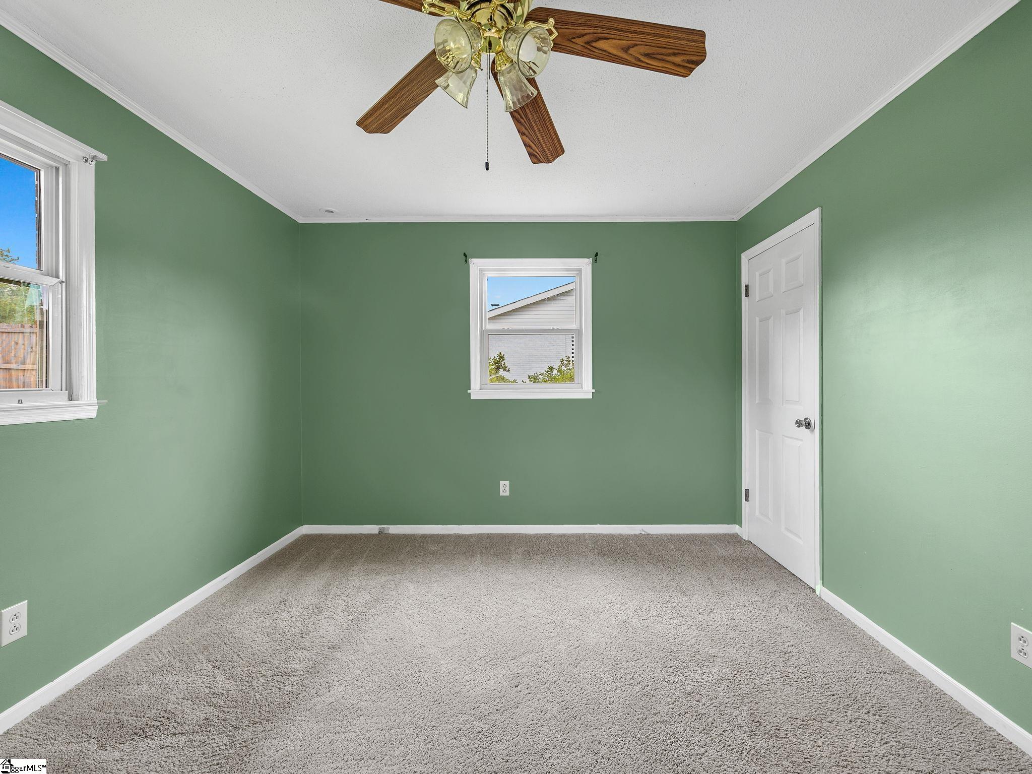 128 Twin Creek Drive Property Photo 21