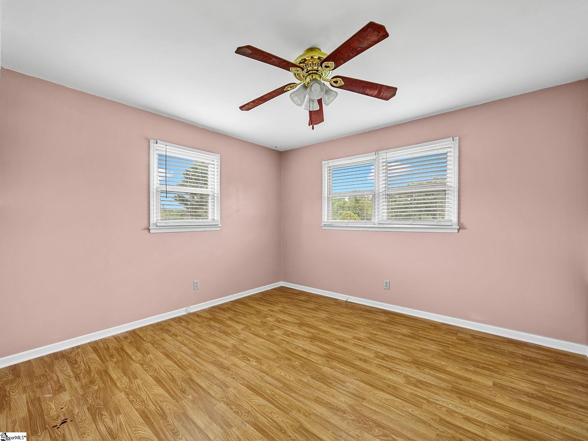 128 Twin Creek Drive Property Photo 24