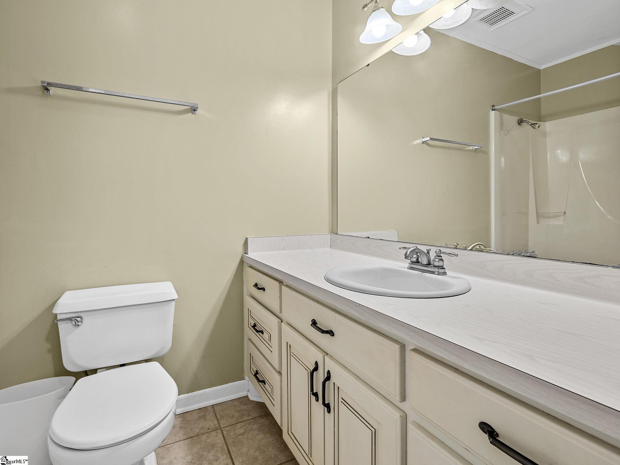 128 Twin Creek Drive Property Photo 27