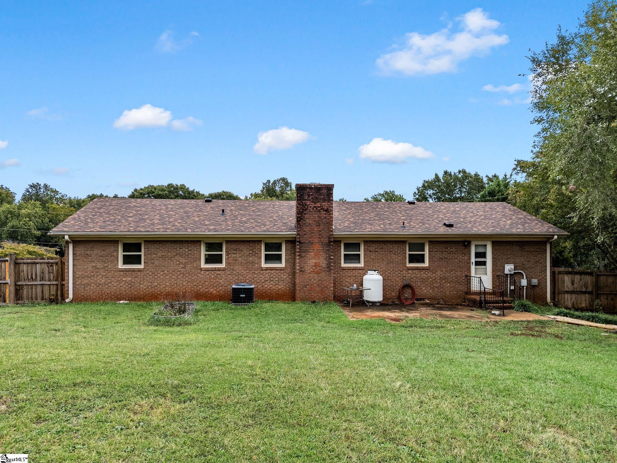 128 Twin Creek Drive Property Photo 34