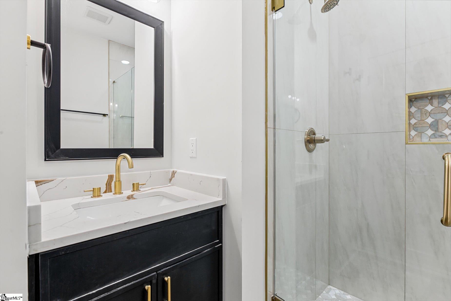 118 Harlem Street Property Photo 19