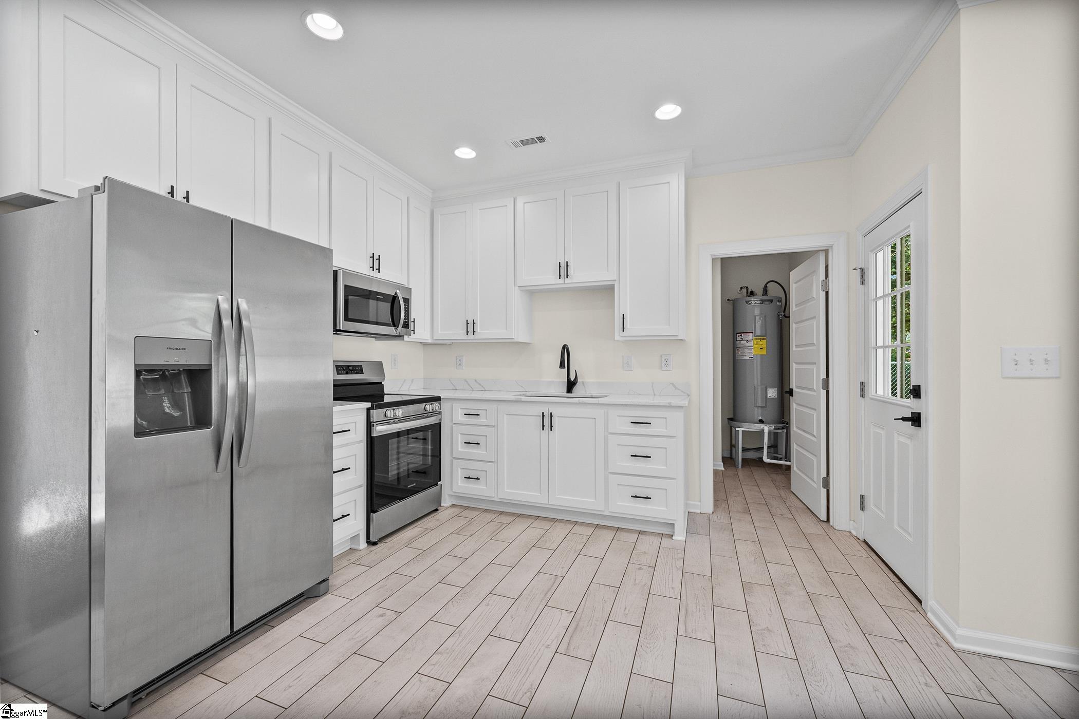 115 Cool Meadow Drive Property Photo 8