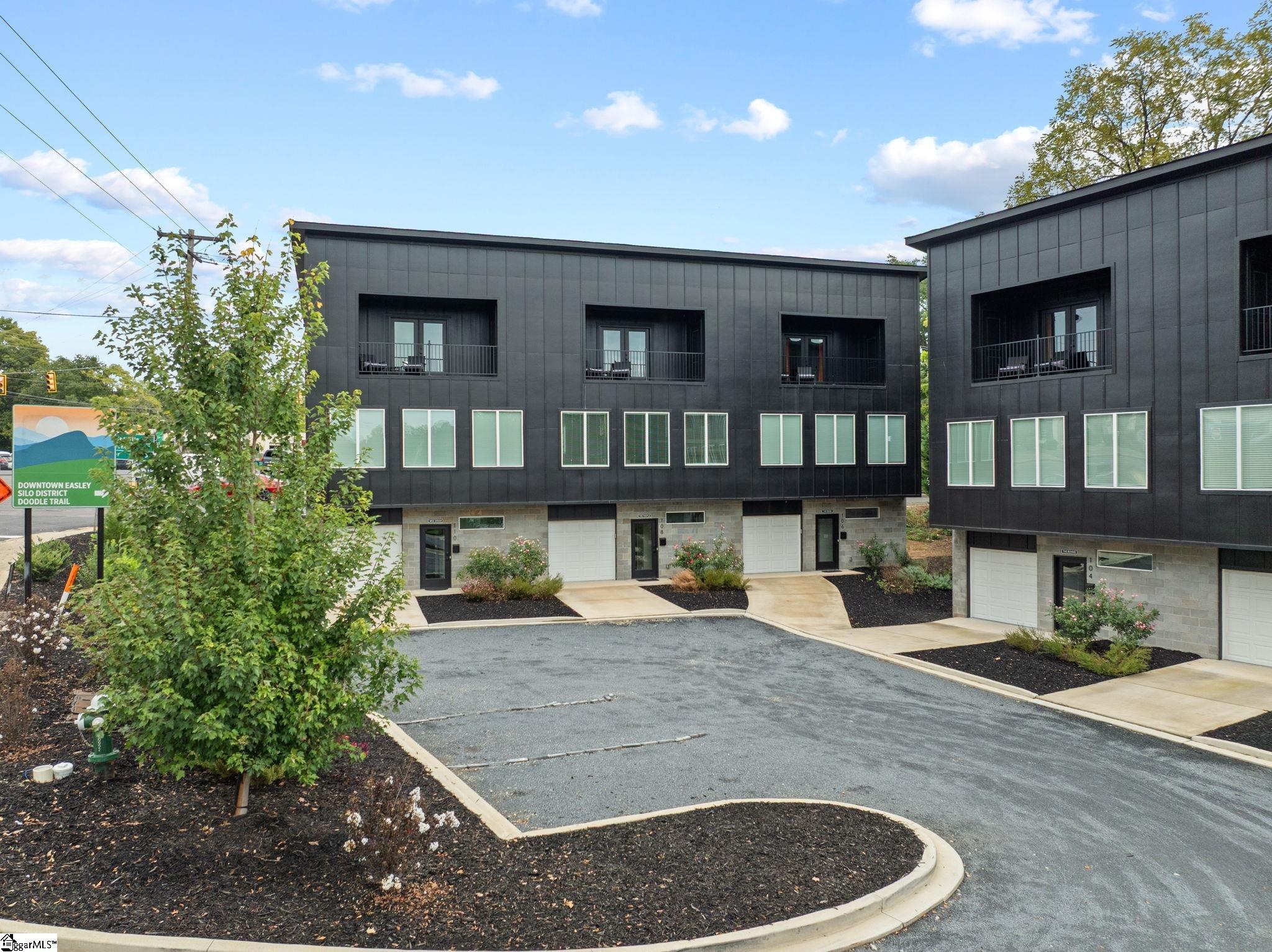 108 Textile Court Property Photo 1
