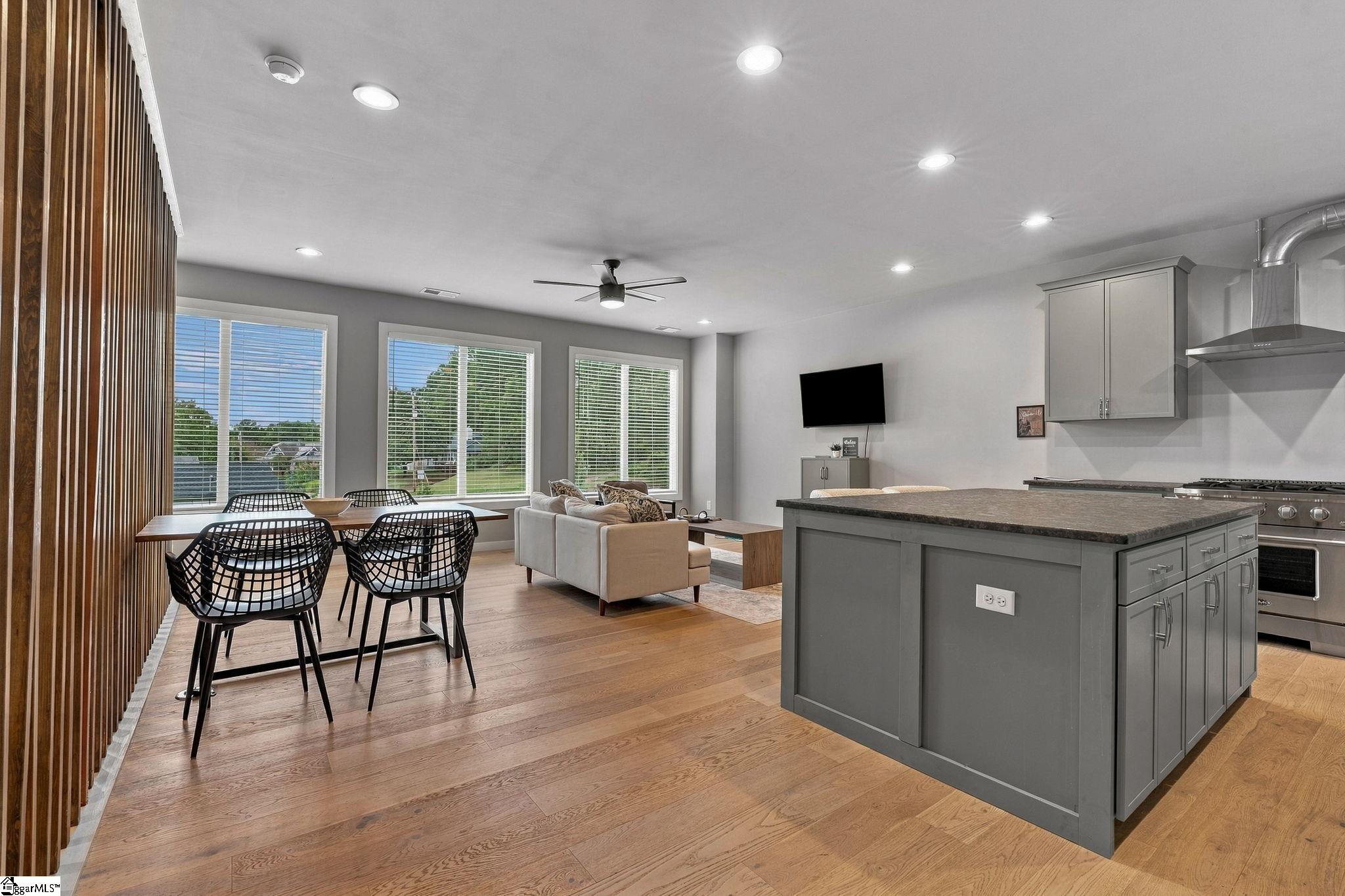 108 Textile Court Property Photo 4