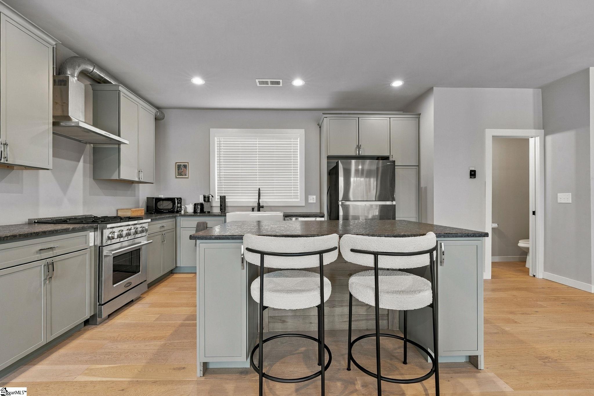 108 Textile Court Property Photo 7