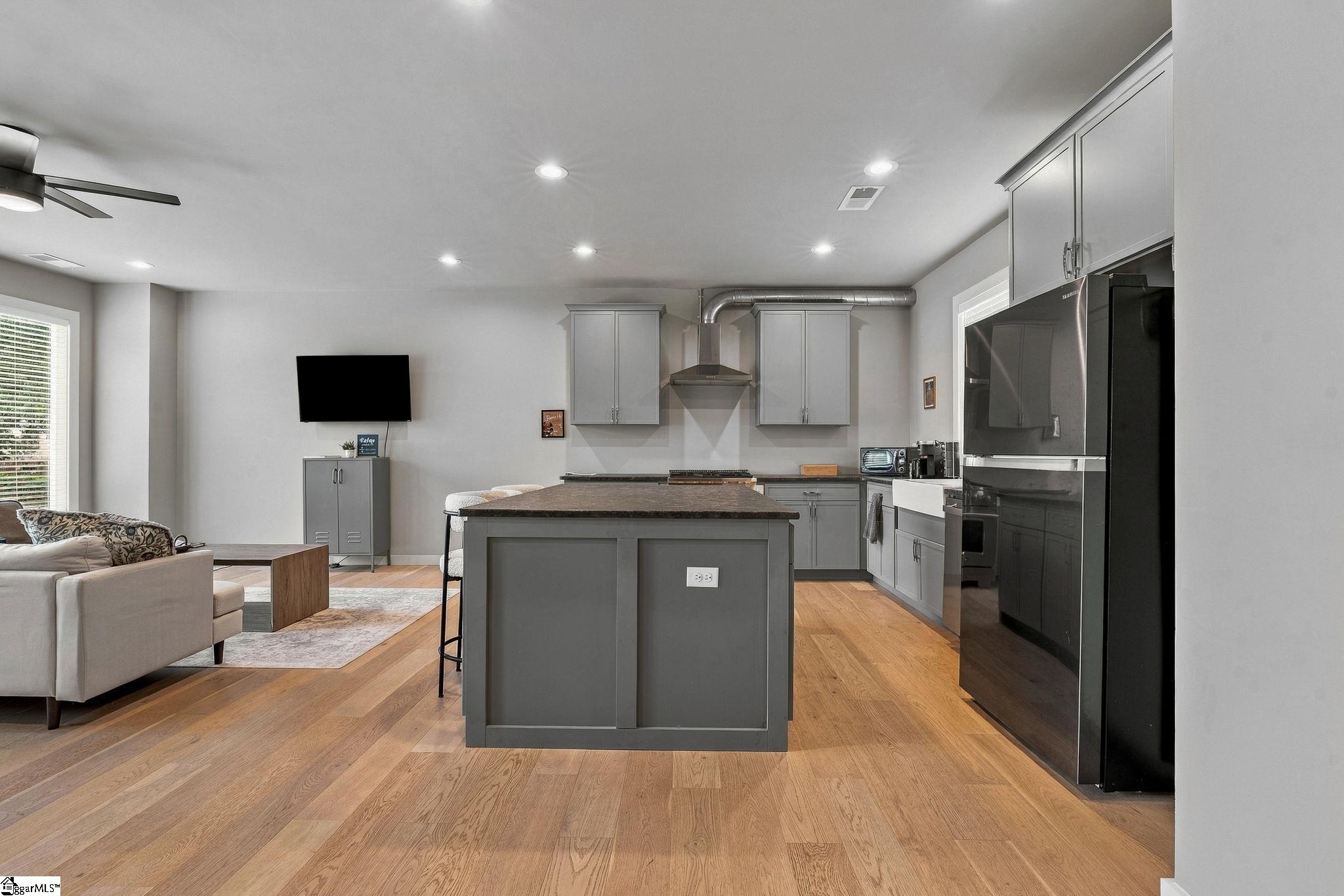 108 Textile Court Property Photo 10