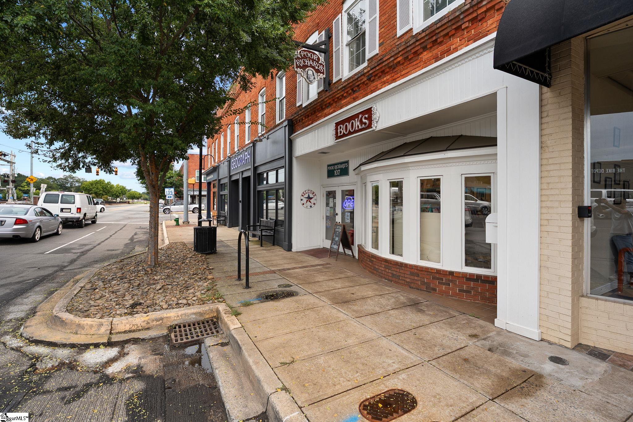 108 Textile Court Property Photo 37