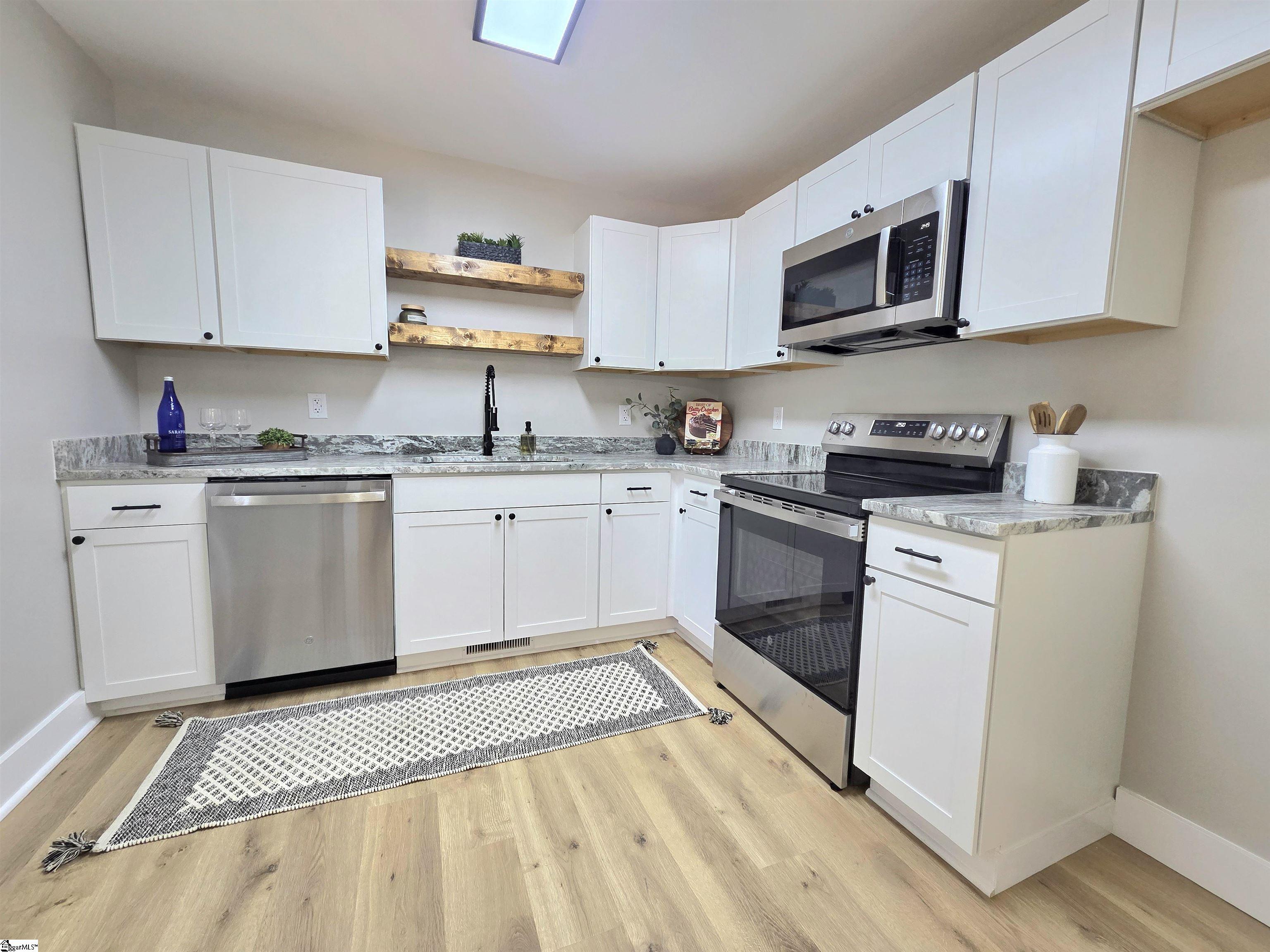 508 Tindal Road Property Photo 20