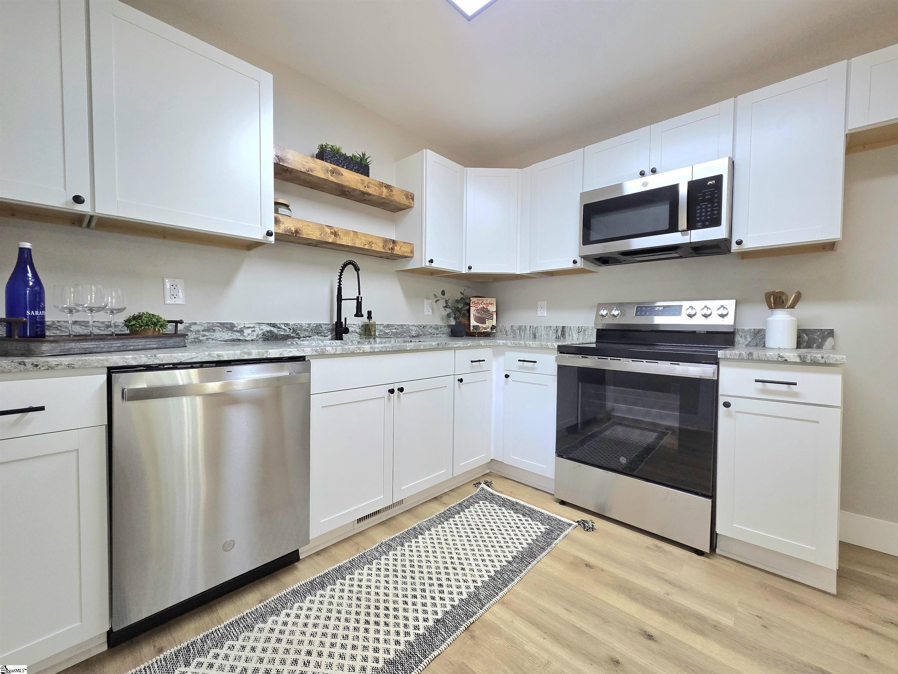 508 Tindal Road Property Photo 21