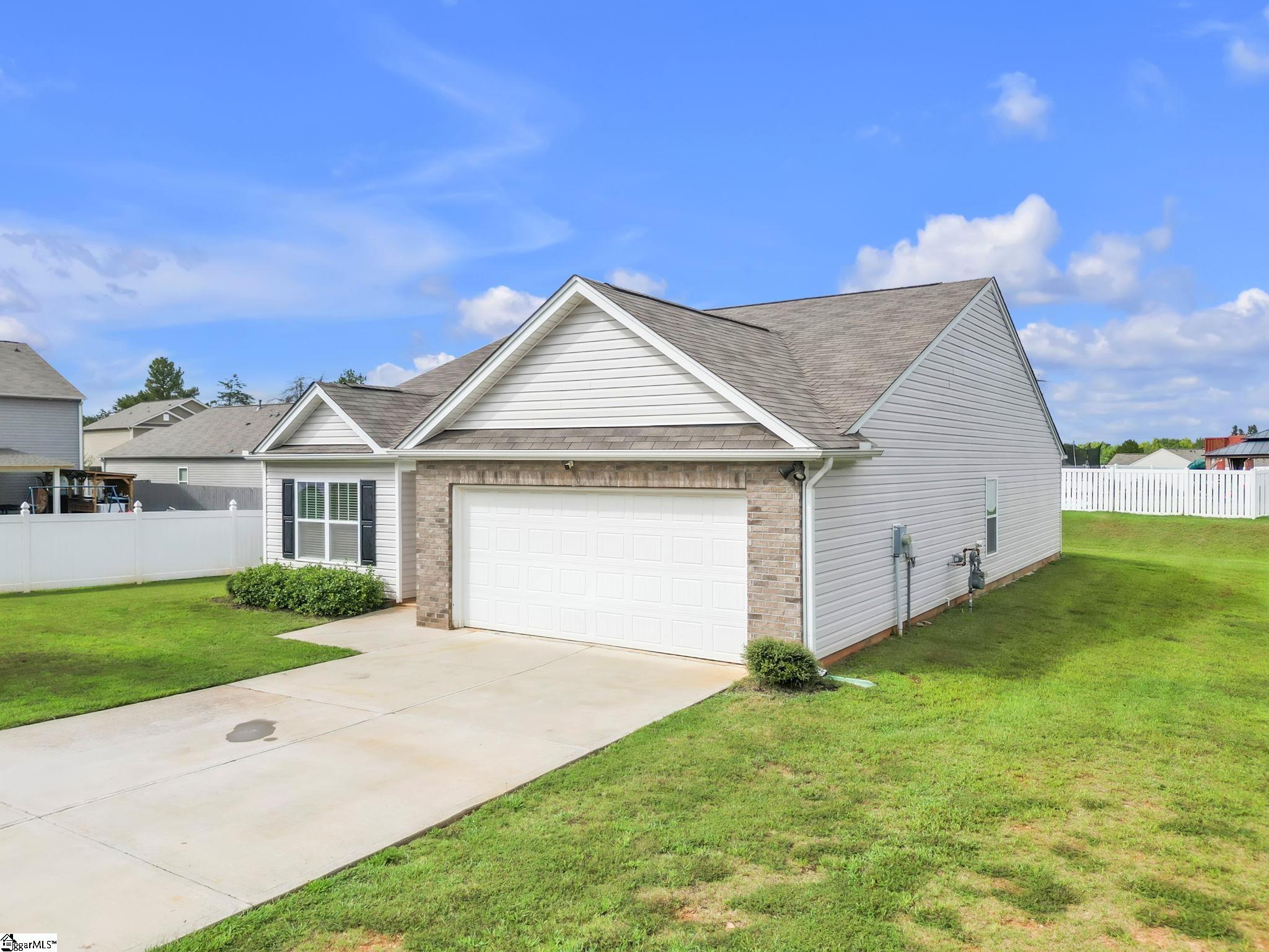 205 Hillendale Way Property Photo 2