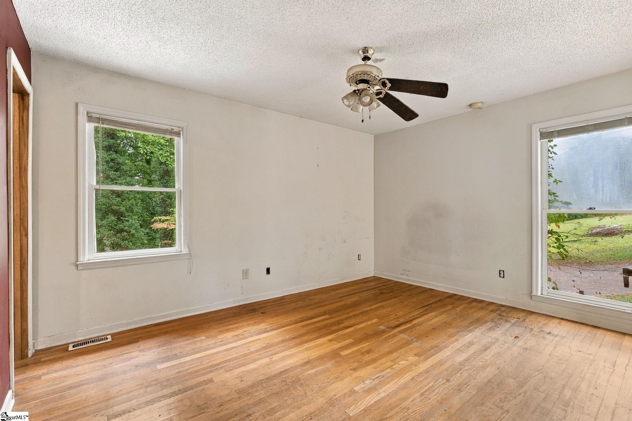 133 Pinetree Lane Property Photo 14