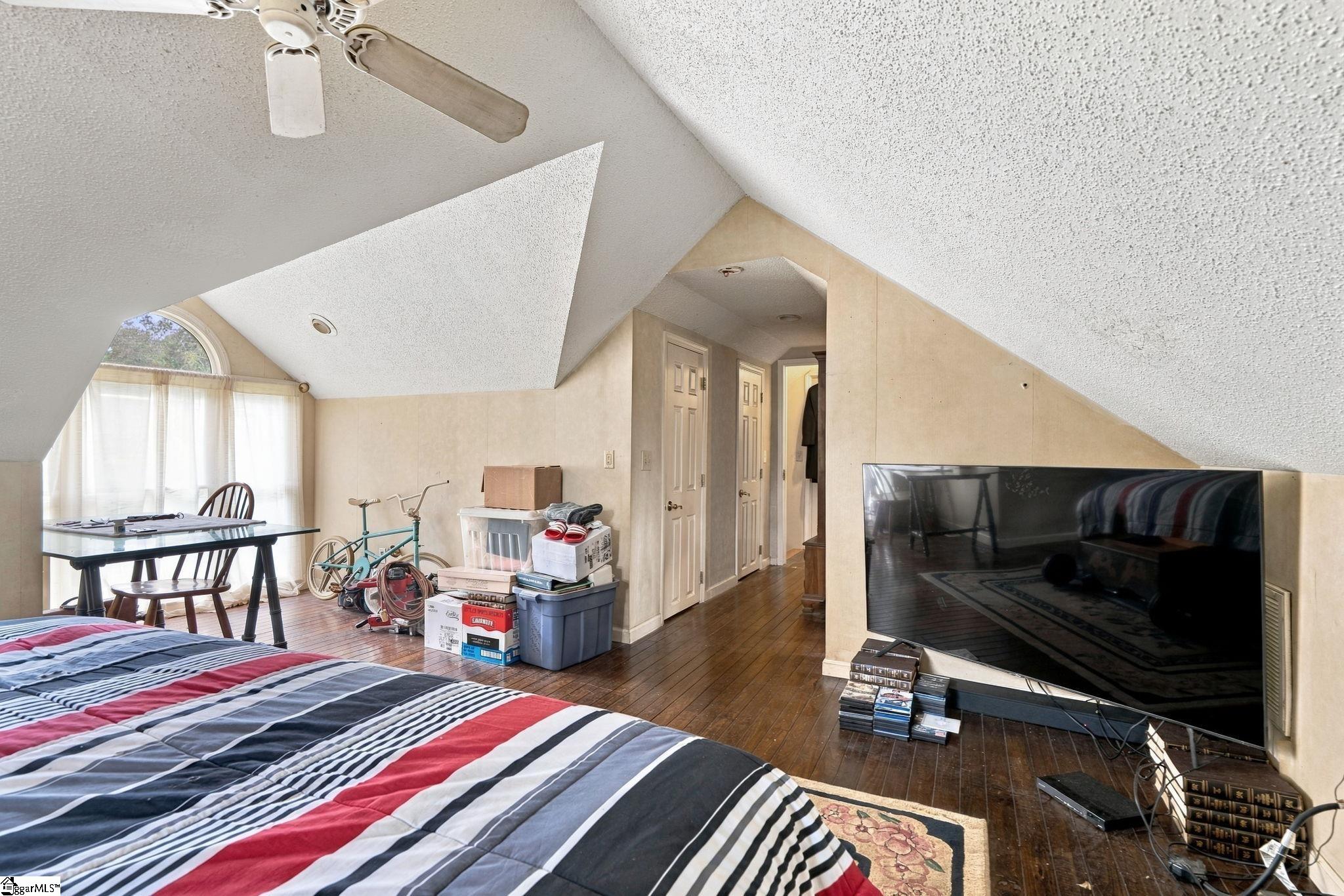133 Pinetree Lane Property Photo 18