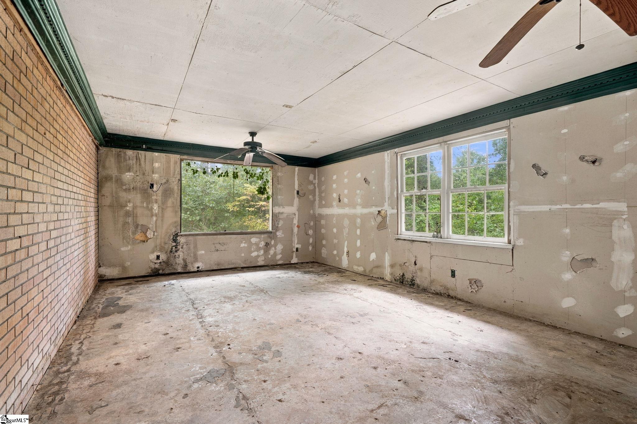 133 Pinetree Lane Property Photo 22