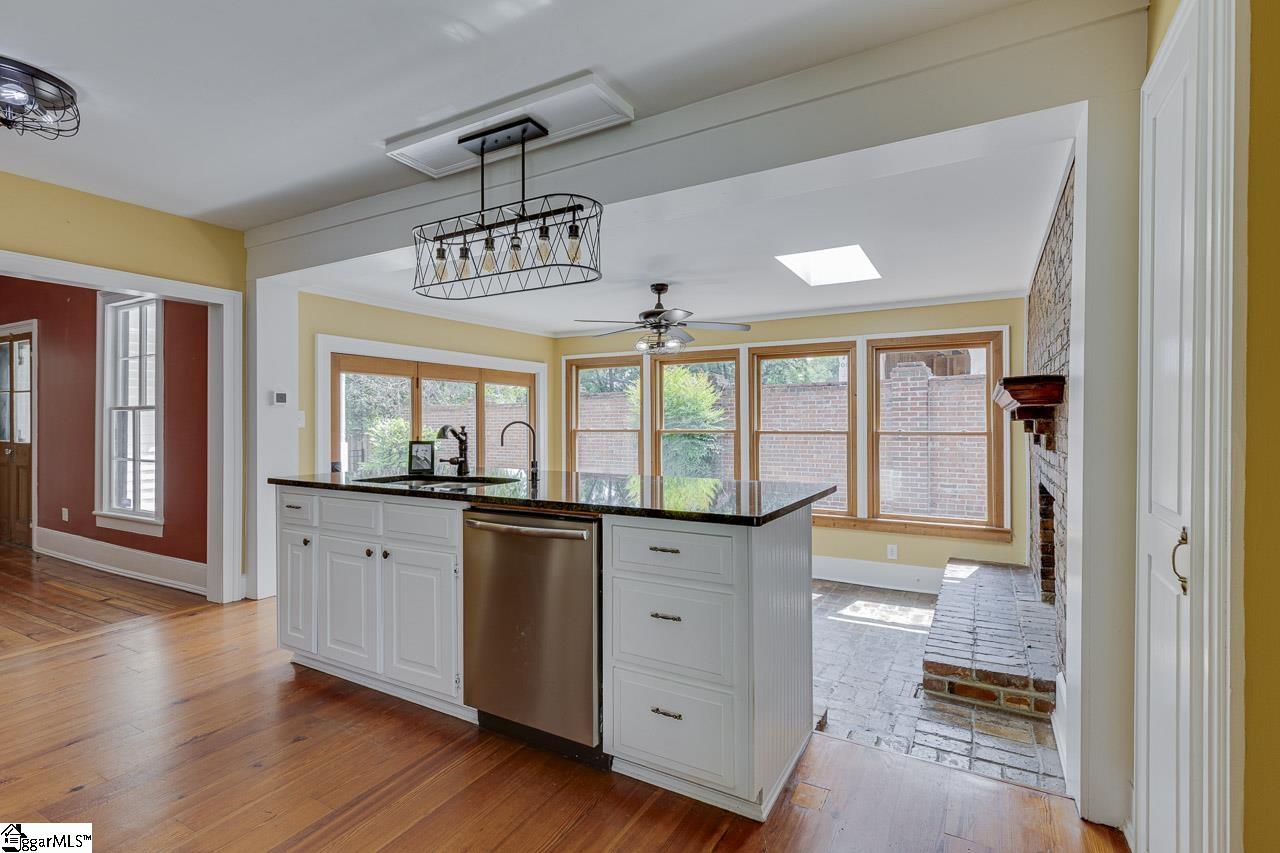 522 Cleveland Street Property Photo 17