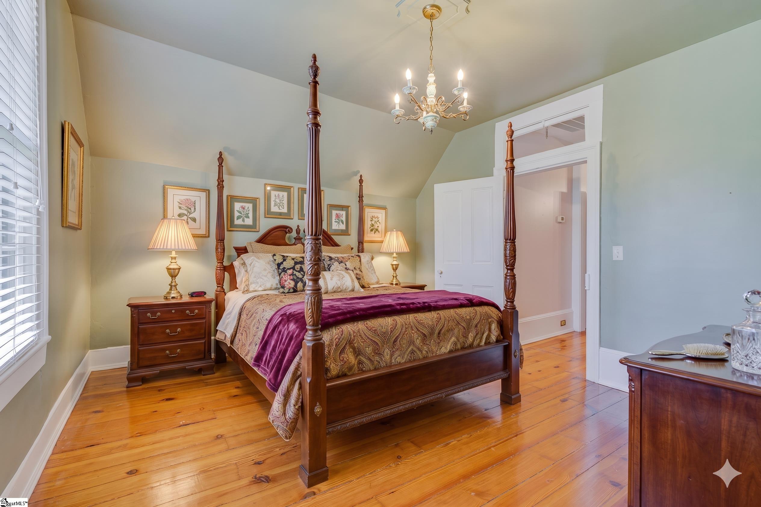 522 Cleveland Street Property Photo 40