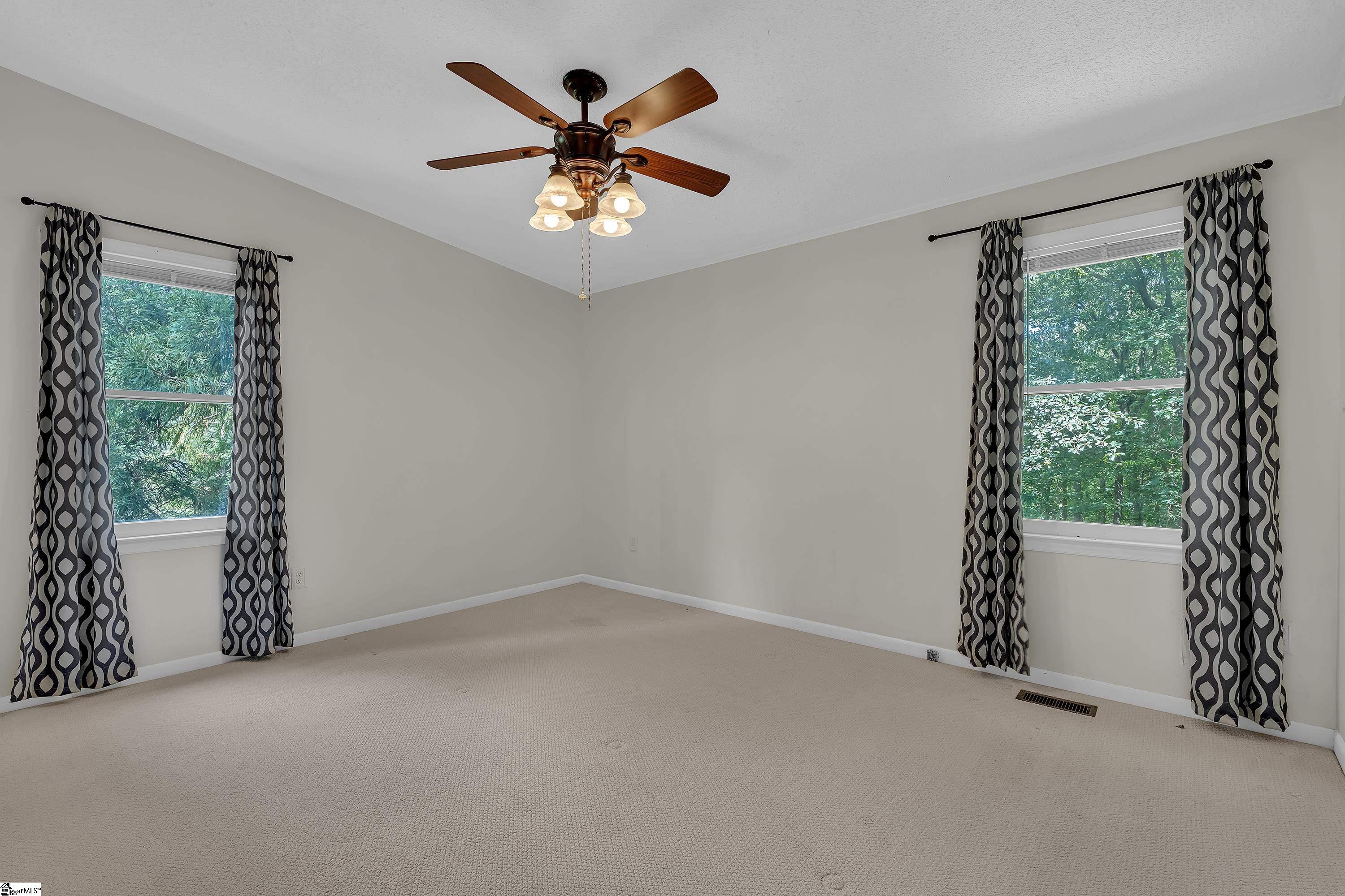 504 Holland Road Property Photo 11