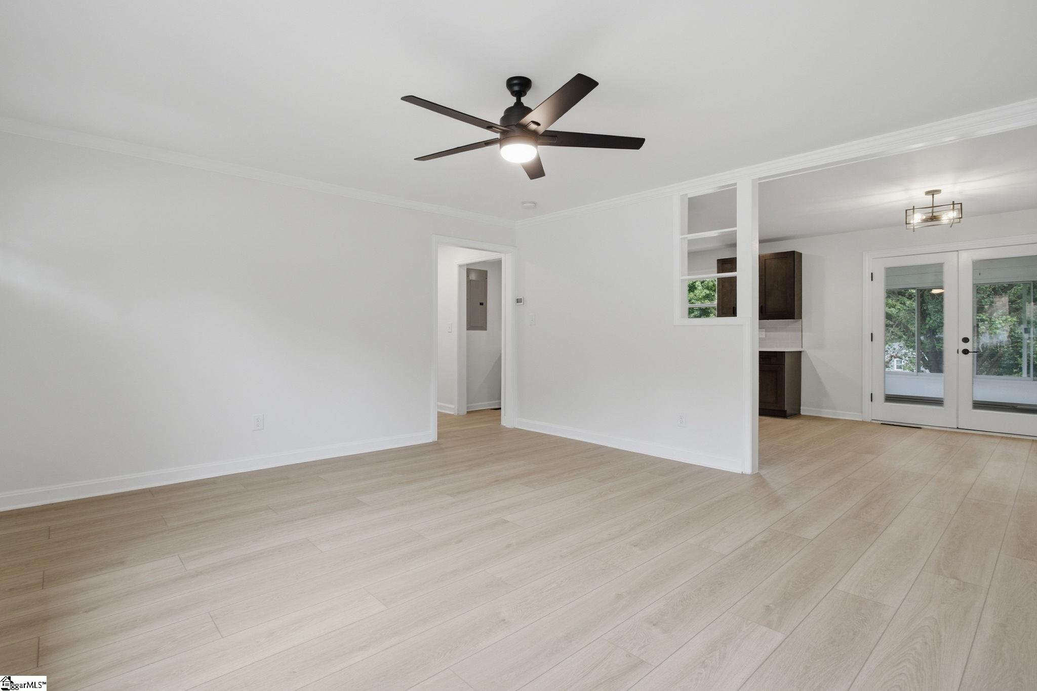 211 Elaine Avenue Property Photo 8