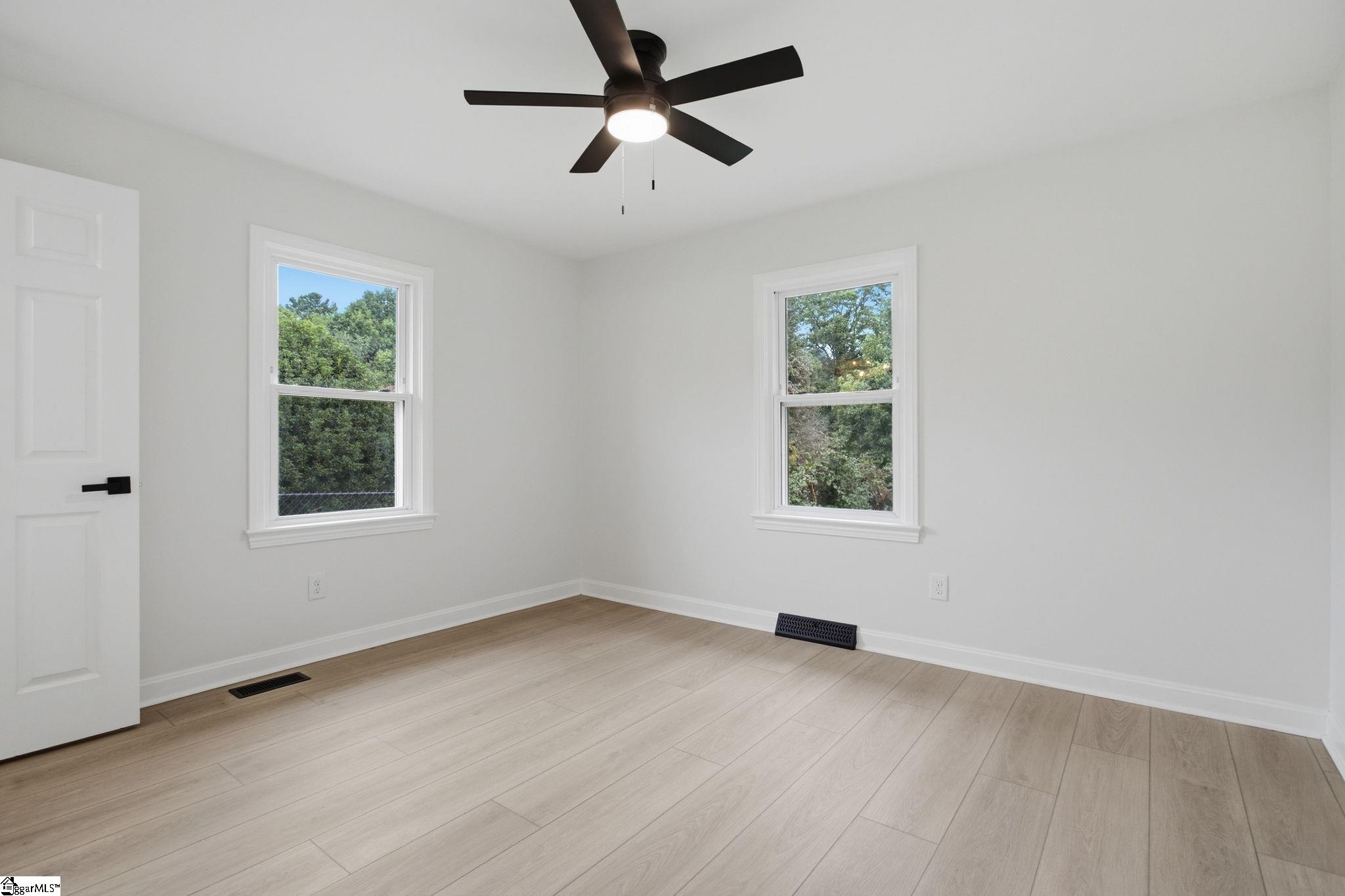 211 Elaine Avenue Property Photo 19